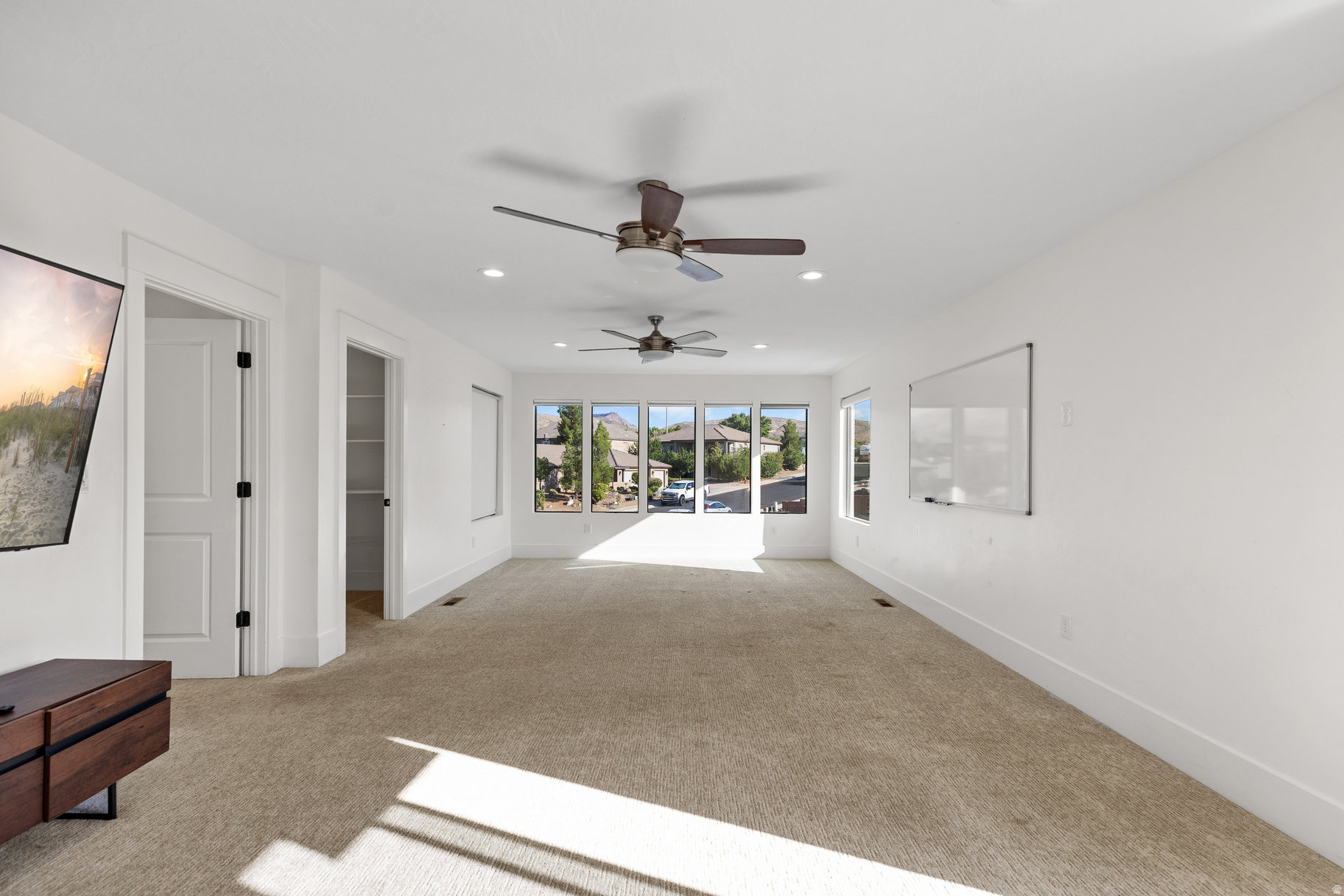 SUNSET RIDGE - Residential