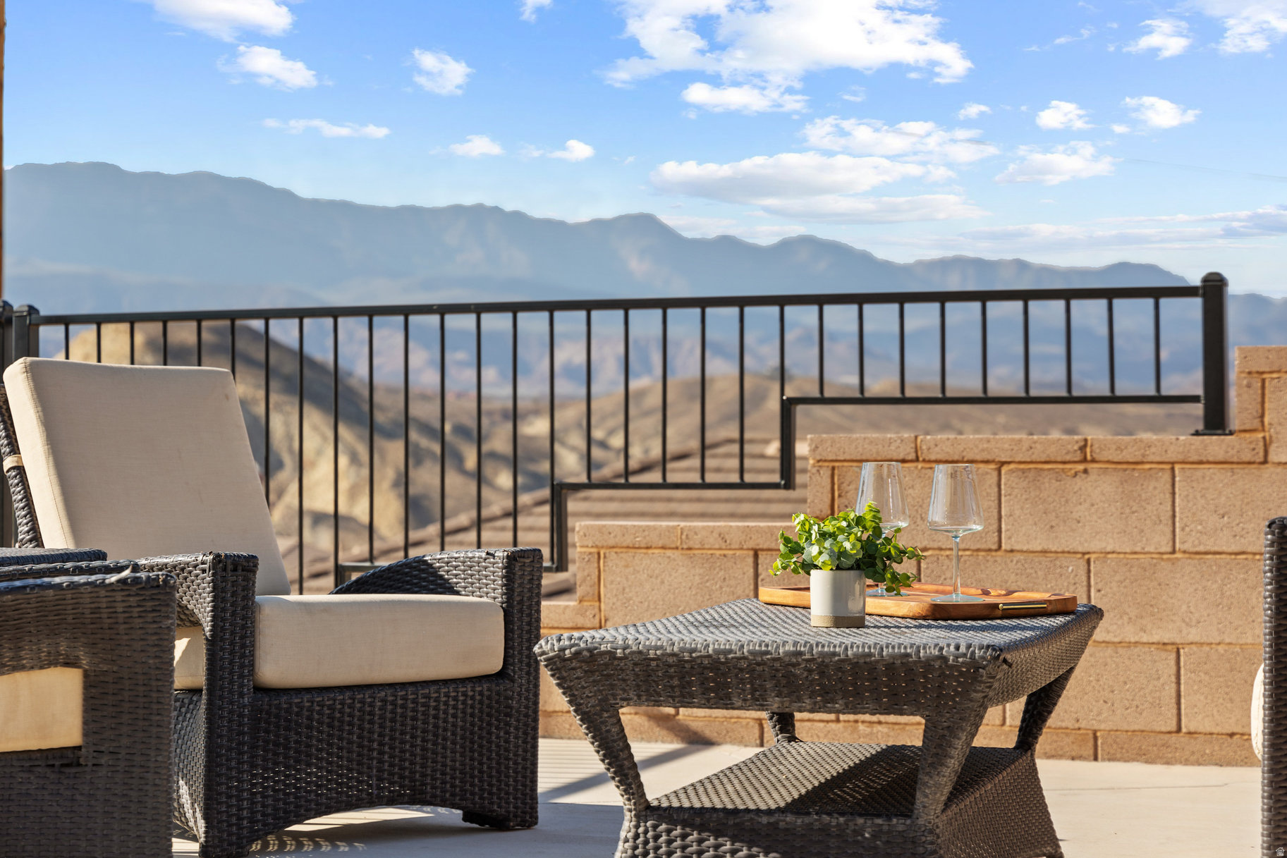 SUNSET RIDGE - Residential