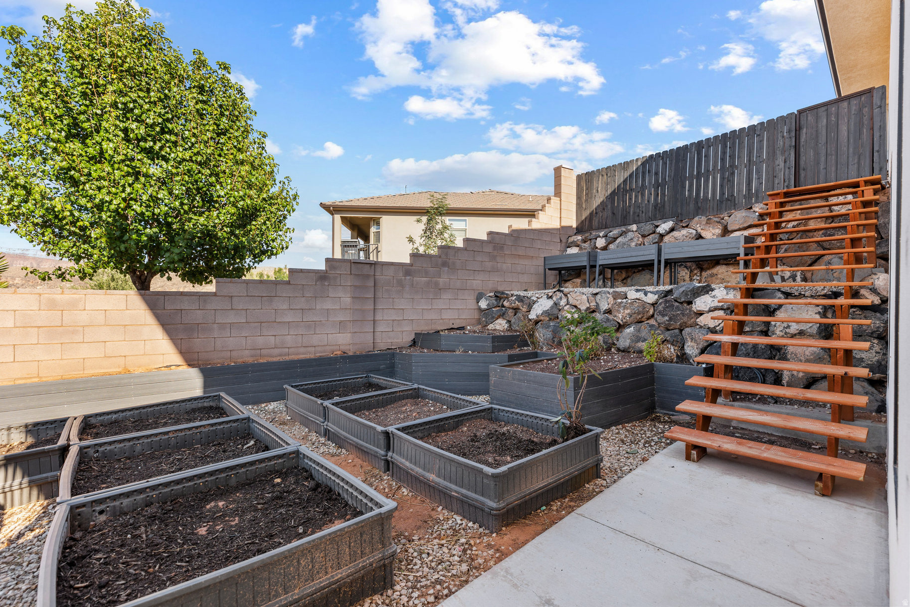 SUNSET RIDGE - Residential