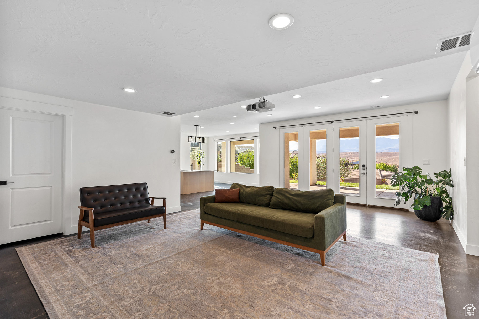 SUNSET RIDGE - Residential