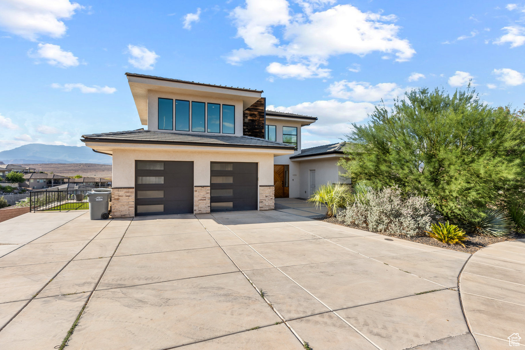 SUNSET RIDGE - Residential