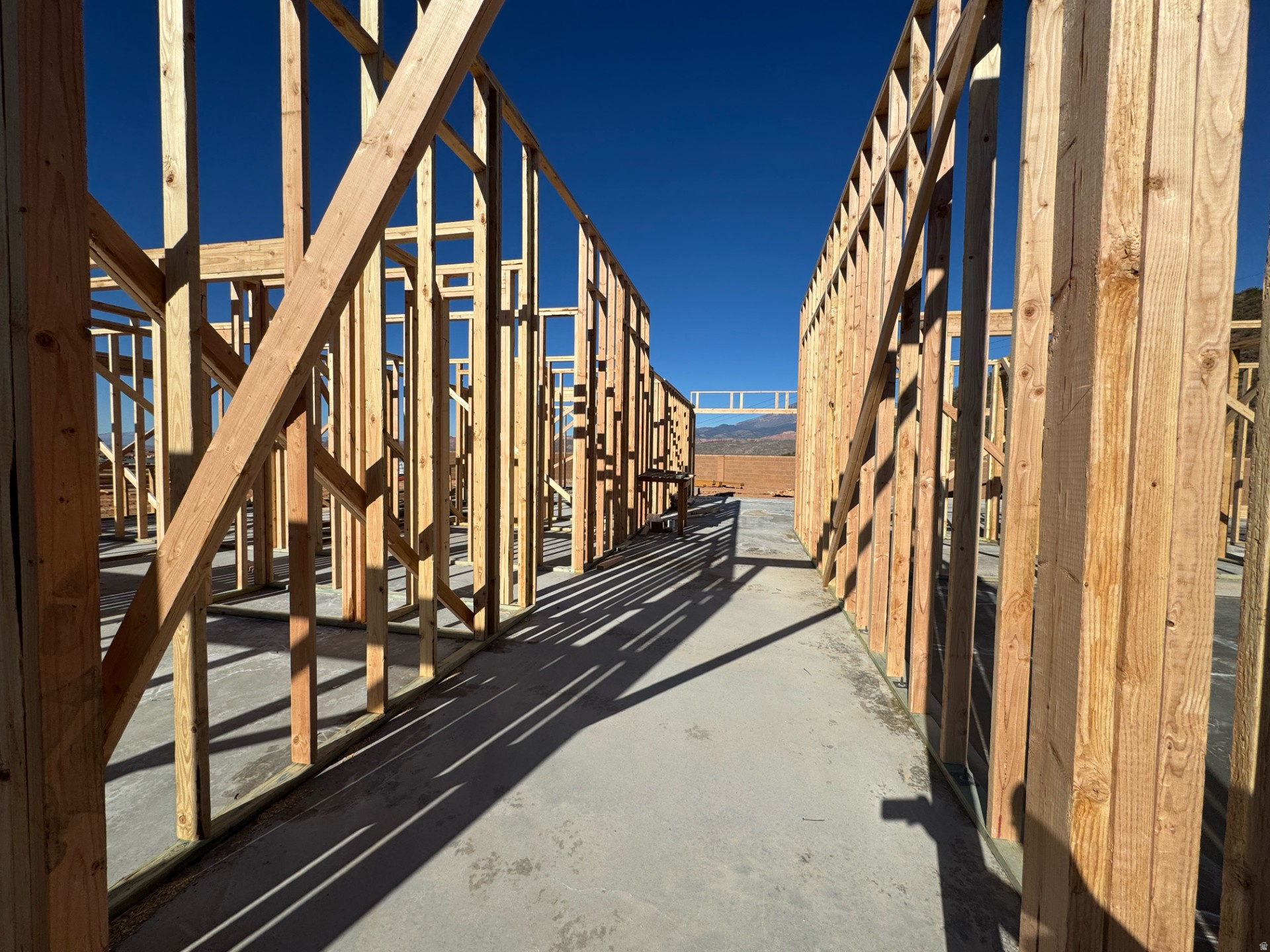 PAINTED SANDS - Residential