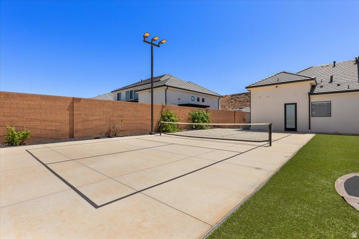 TEAKWOOD 5 - Residential