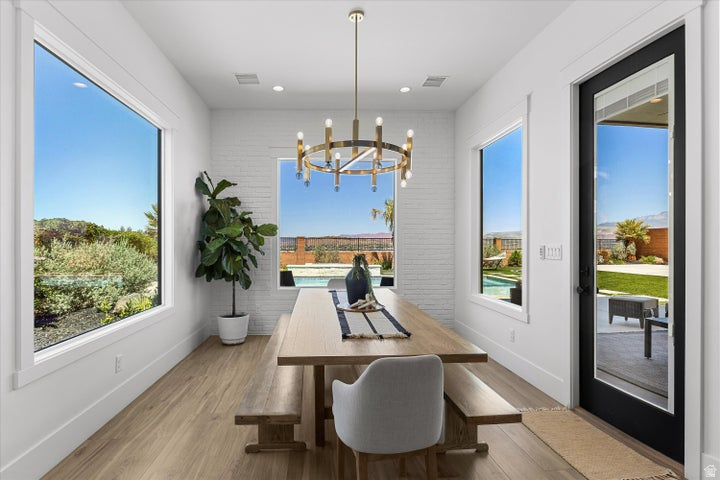 TEAKWOOD 5 - Residential