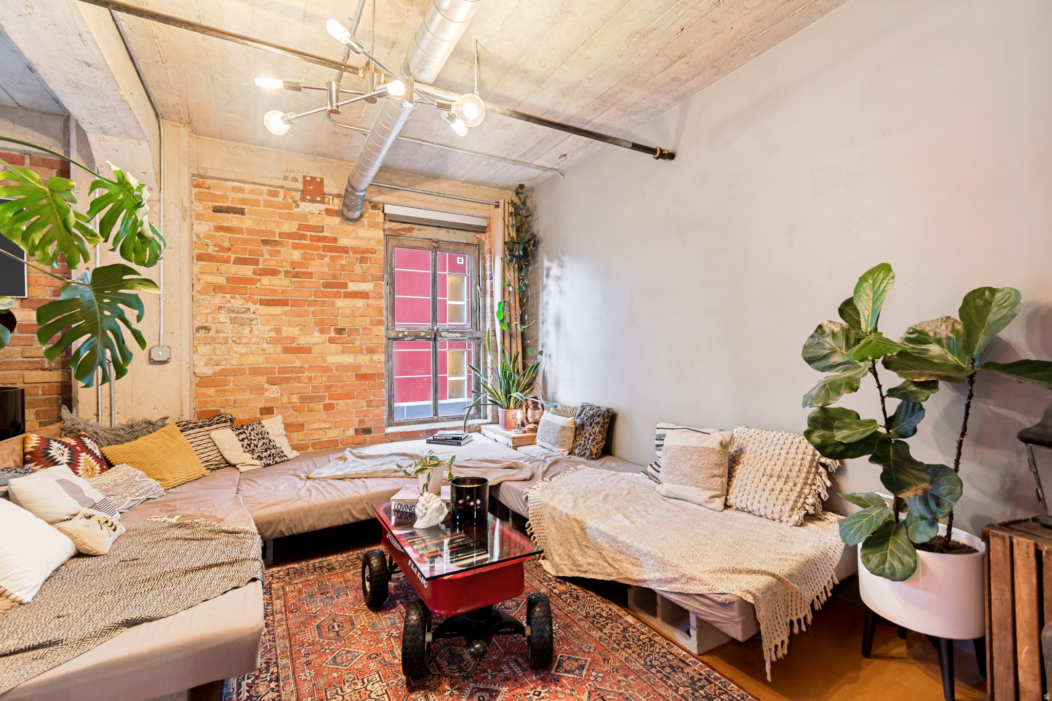 WESTGATE LOFTS - Residential