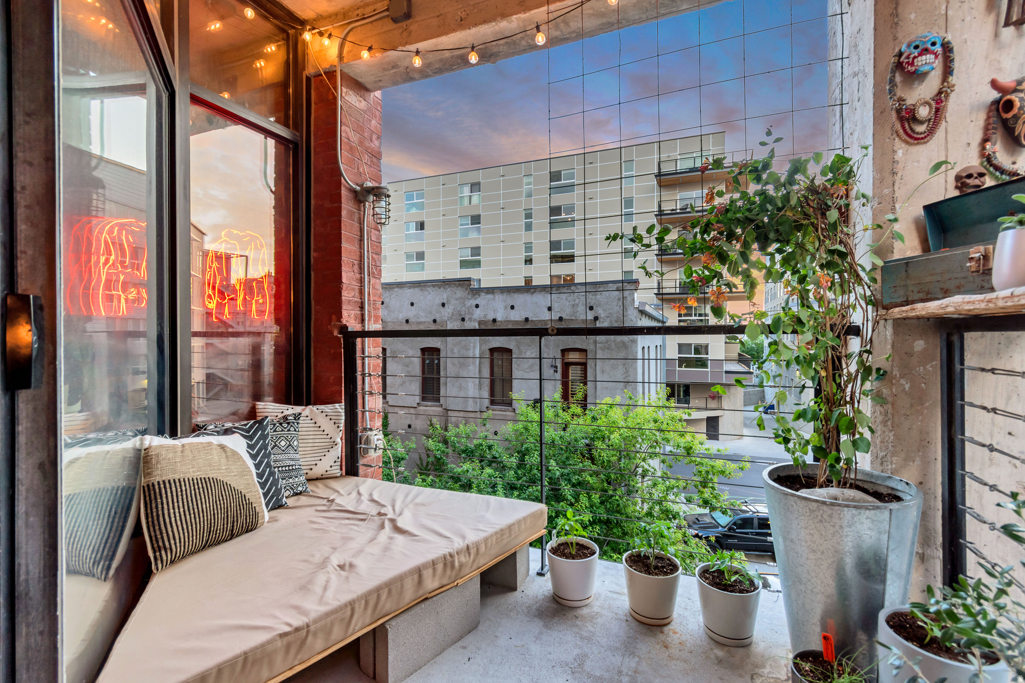 WESTGATE LOFTS - Residential