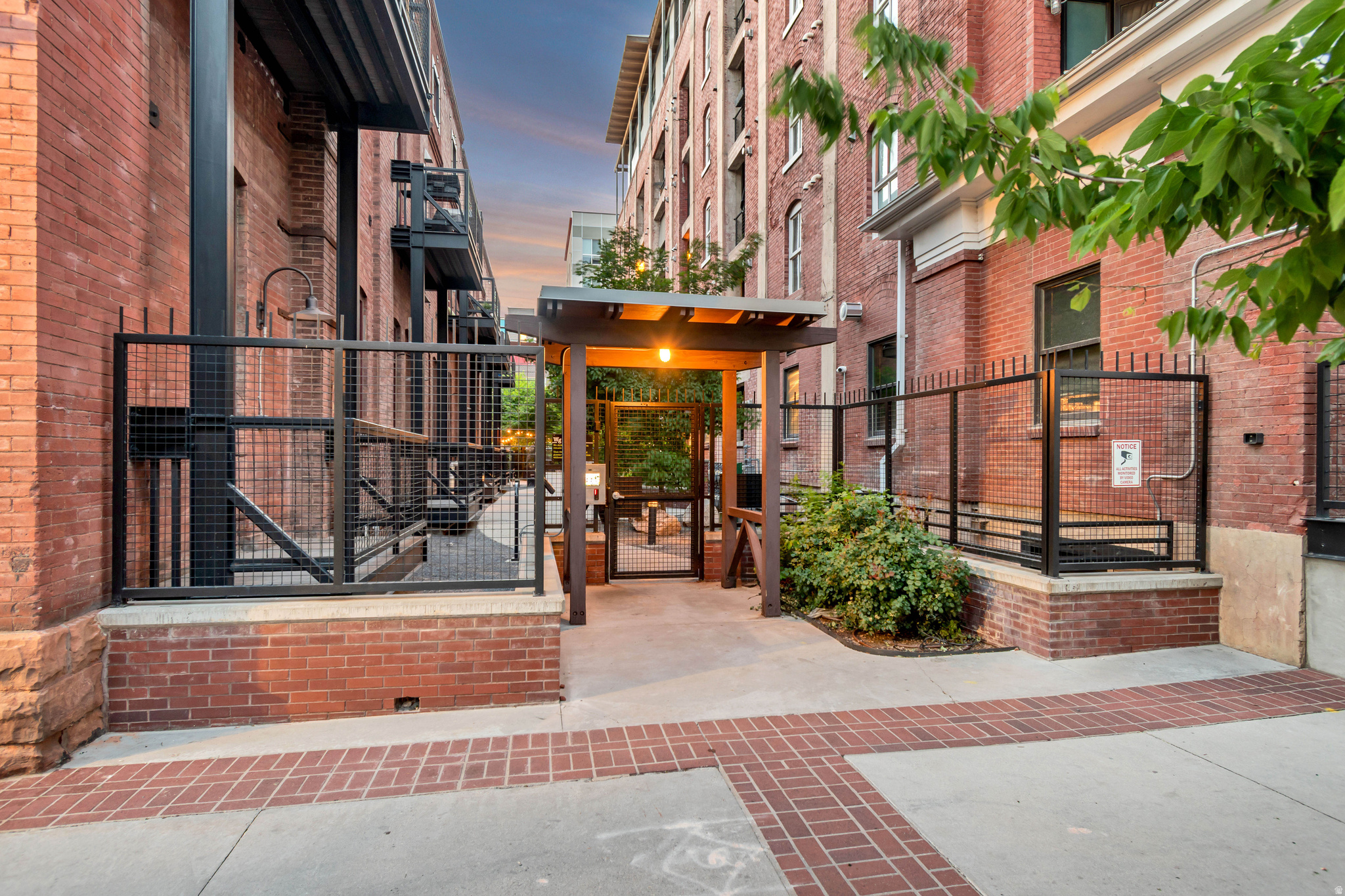 WESTGATE LOFTS - Residential