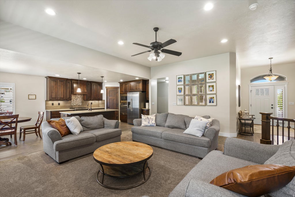 Photo of 873 N 2550 W, Layton, UT 84041 (MLS # 2185995)
