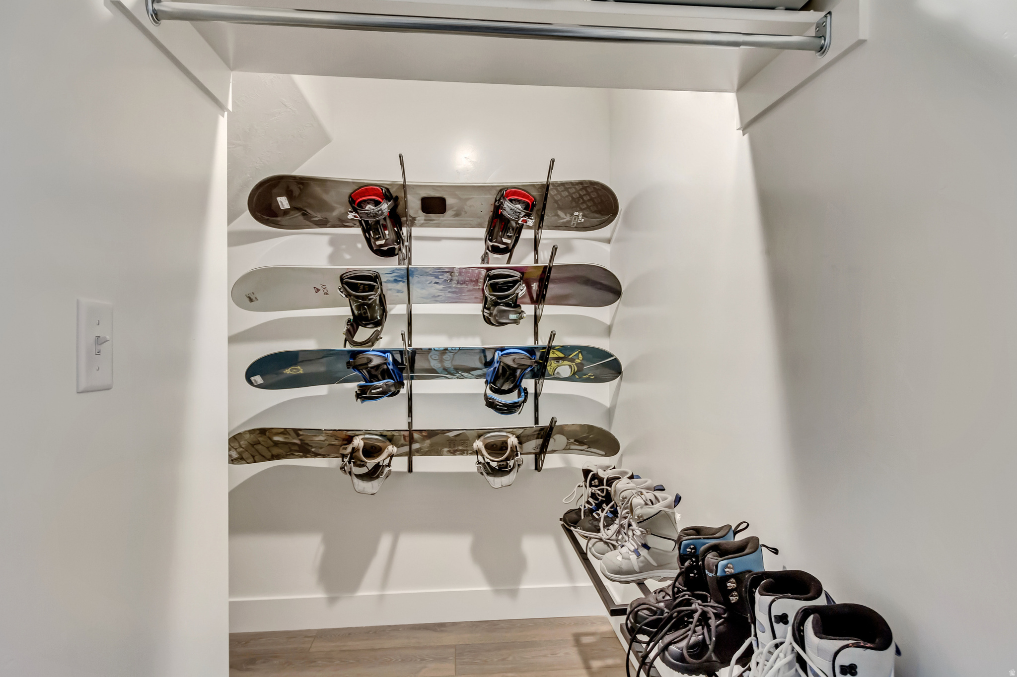 MEADOWBROOK - Residential