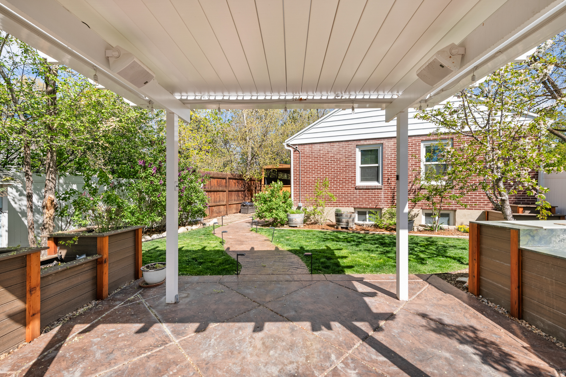 FEDERAL ACRES - Residential