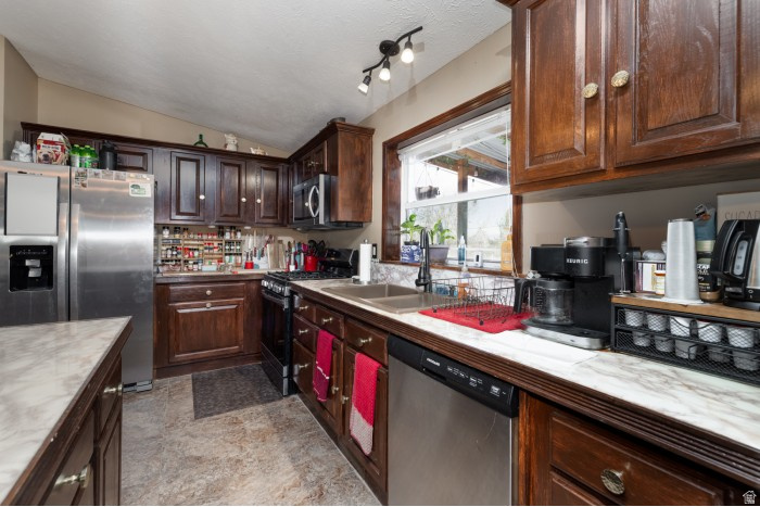 SUNBURST TERRACE PLANNED UNIT DEVELOPMEN - Residential