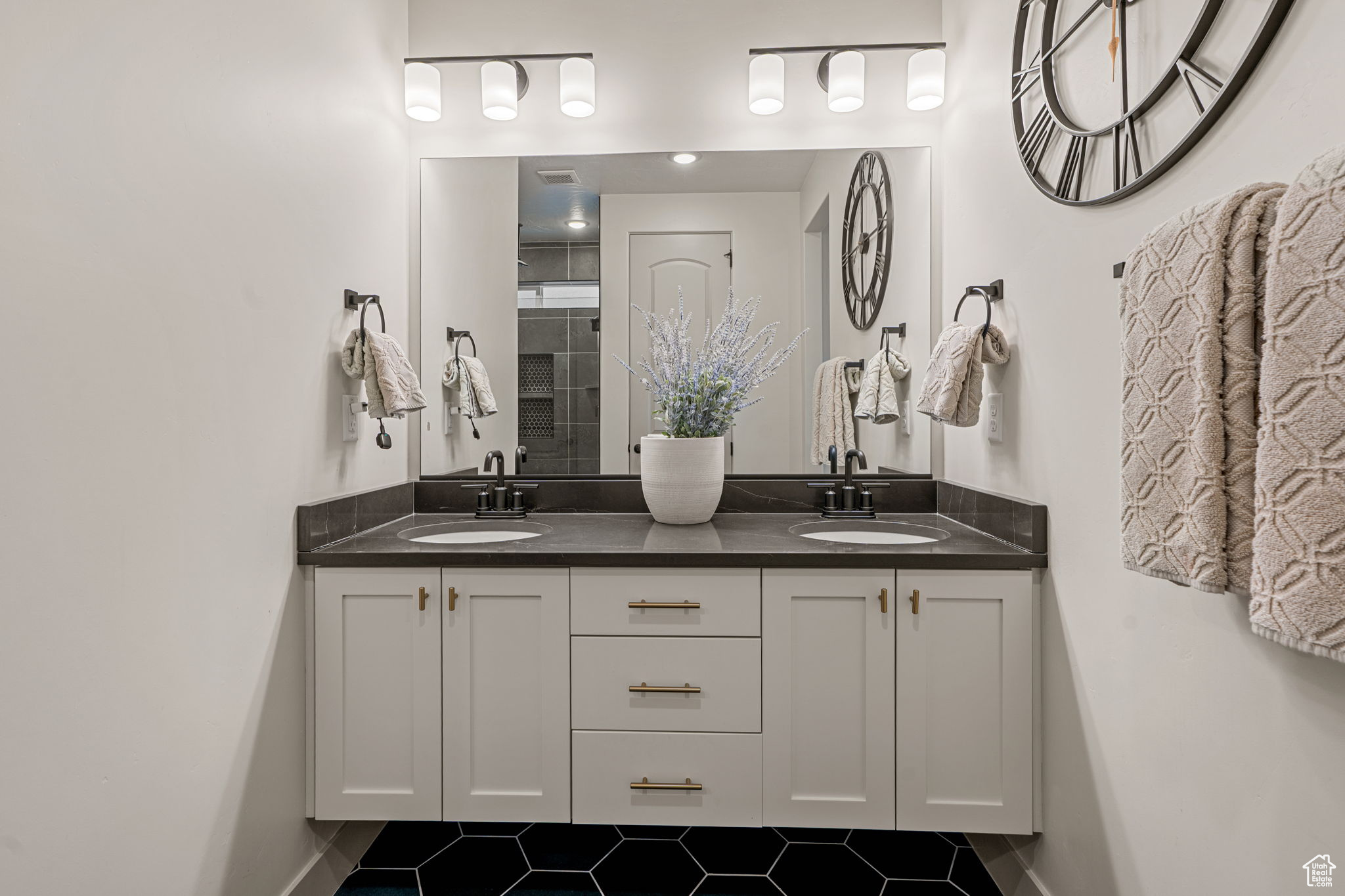 SAGE HAVEN 2 - Residential