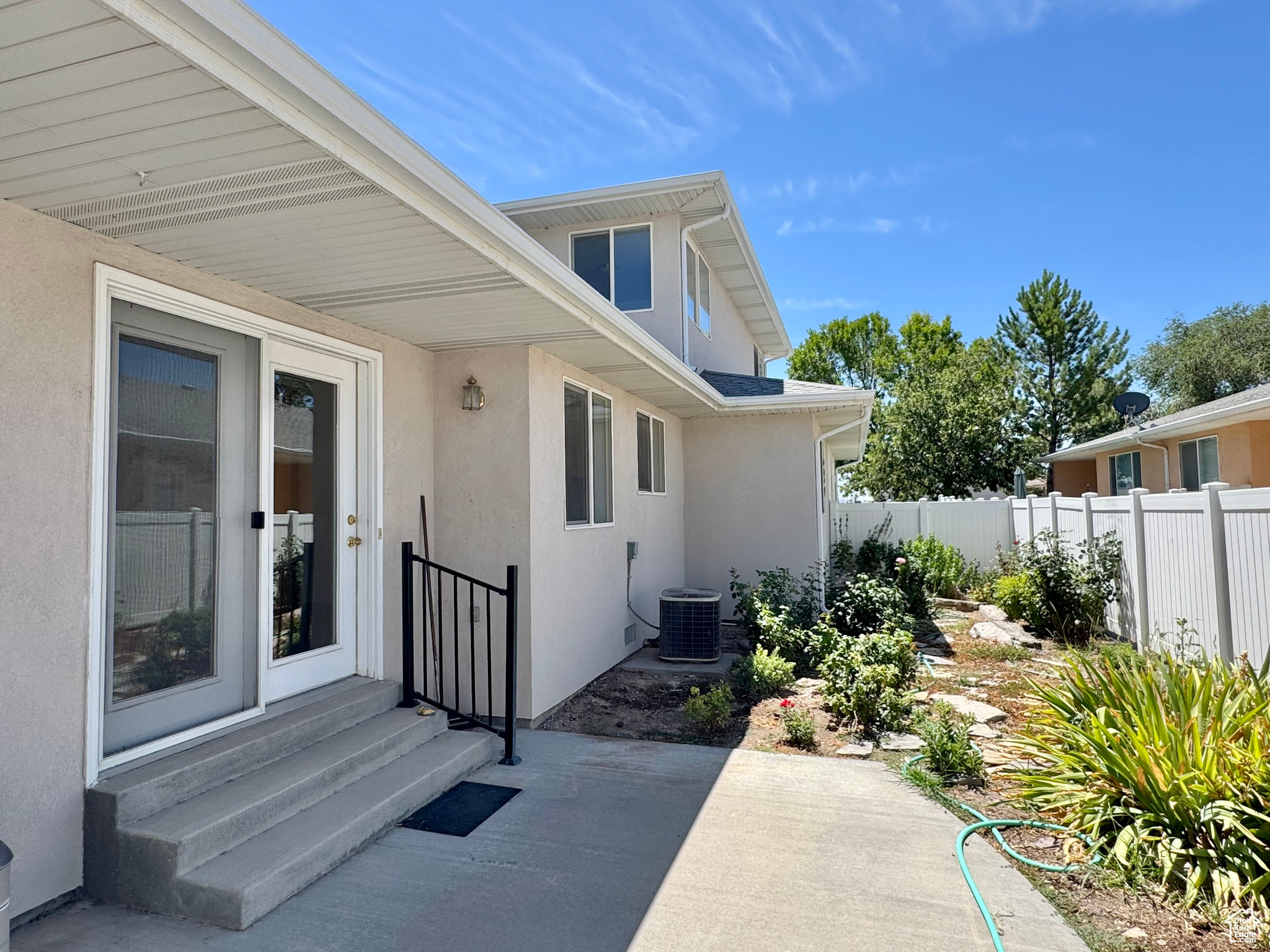TOPAZ TOWNHOMES - Residential