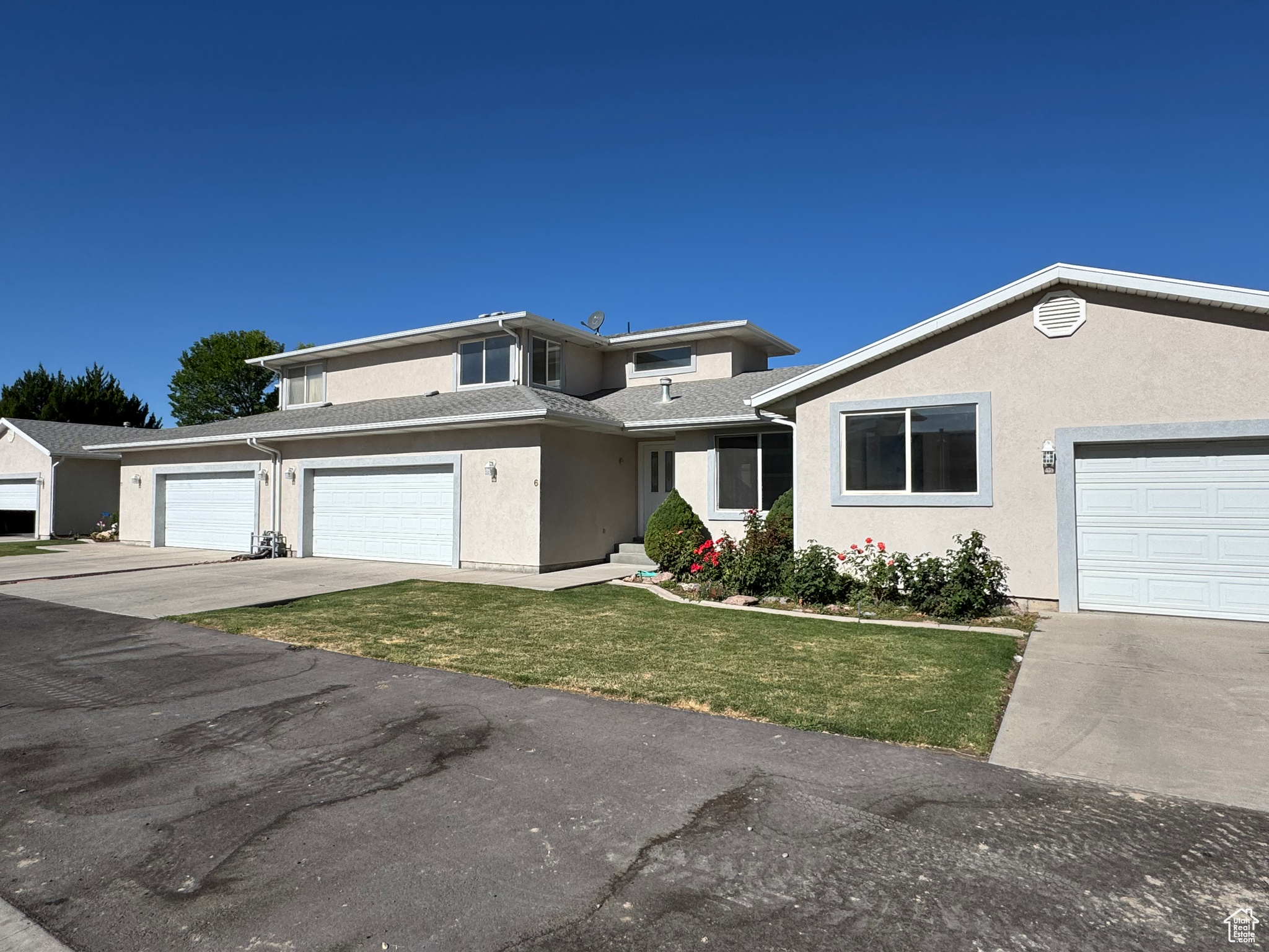 TOPAZ TOWNHOMES - Residential