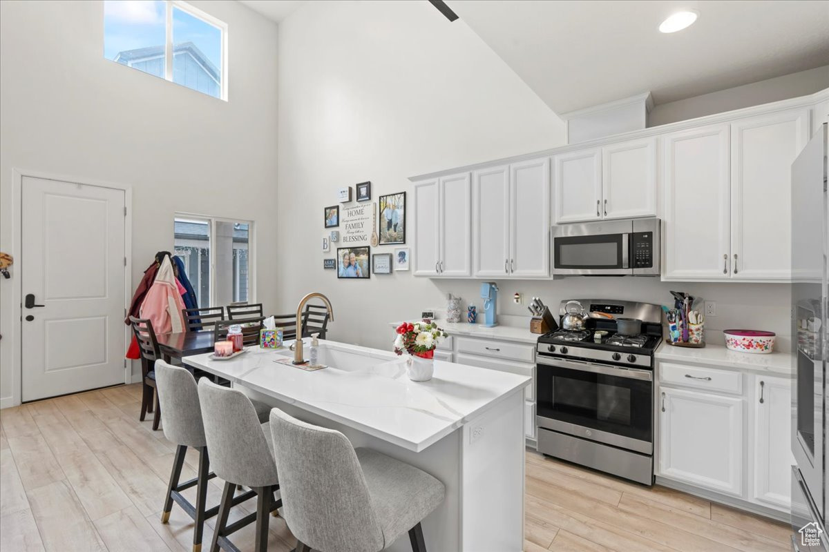 SALT POINT - Residential