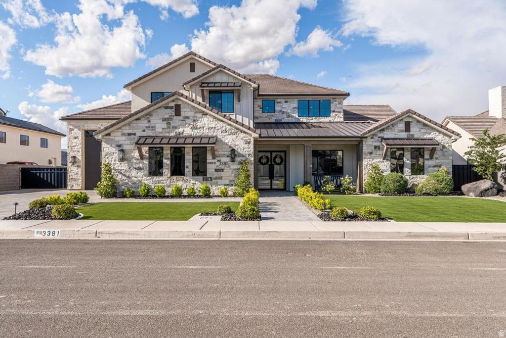 Photo of 3381 E SEEGMILLER DR, Saint George, UT 84790 (MLS # 2153227)