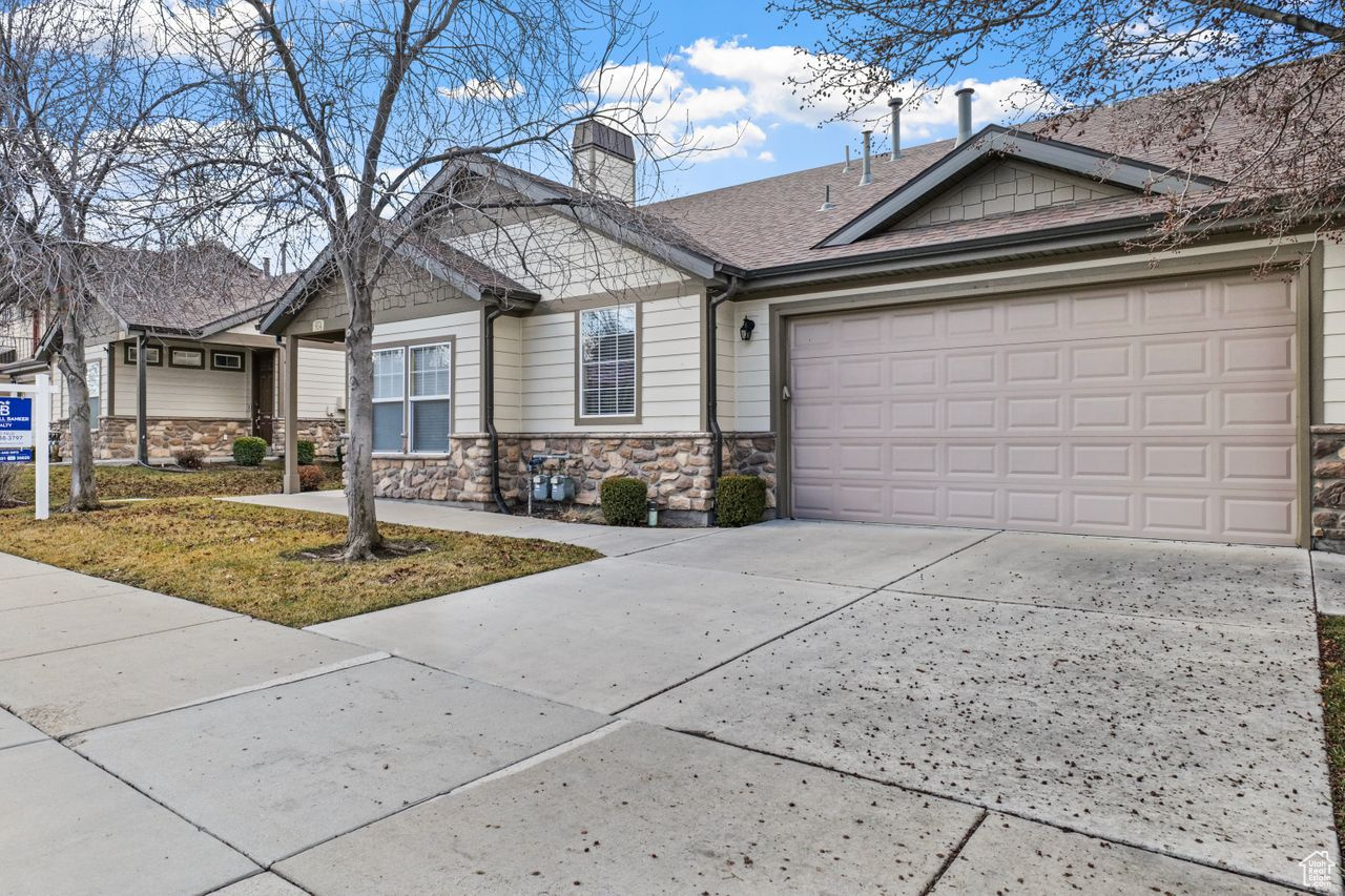9174 S Jordan Oaks Dr, Sandy, Utah image 1