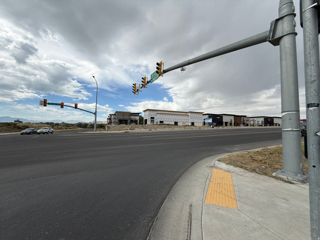 Photo of 400 E CROSSROADS BLVD S, Saratoga Springs, UT 84045 (MLS # 2180912)