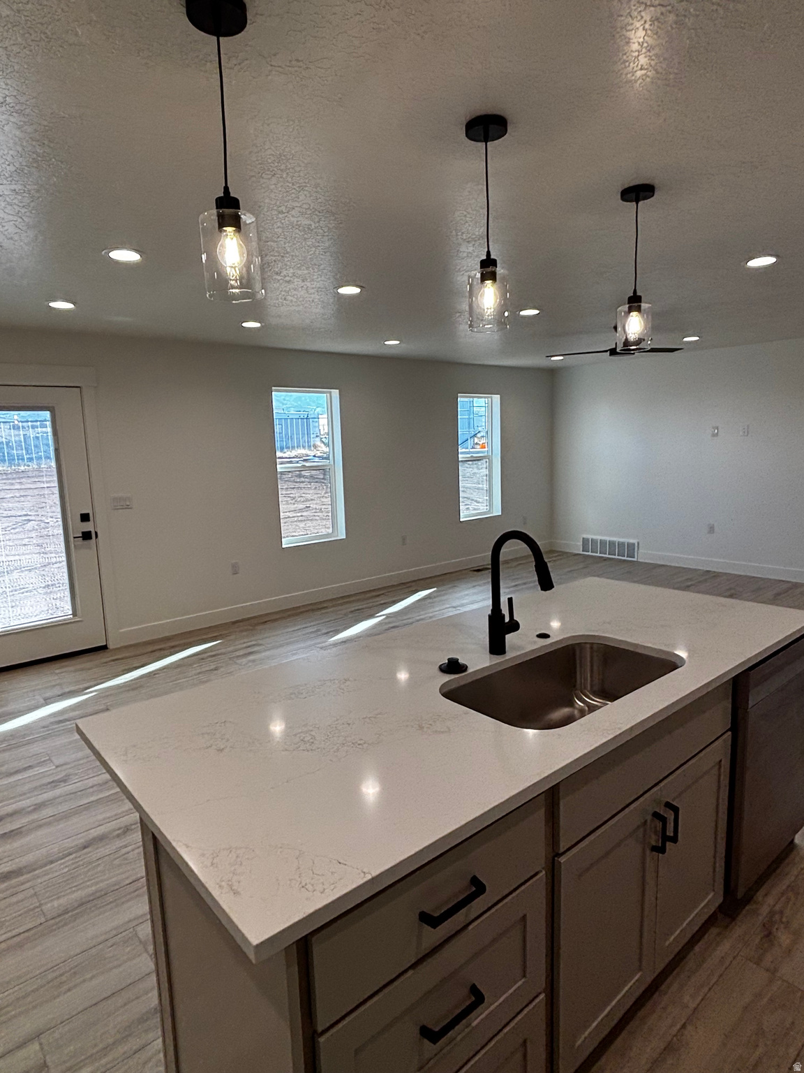 EAST RIDGE - Residential