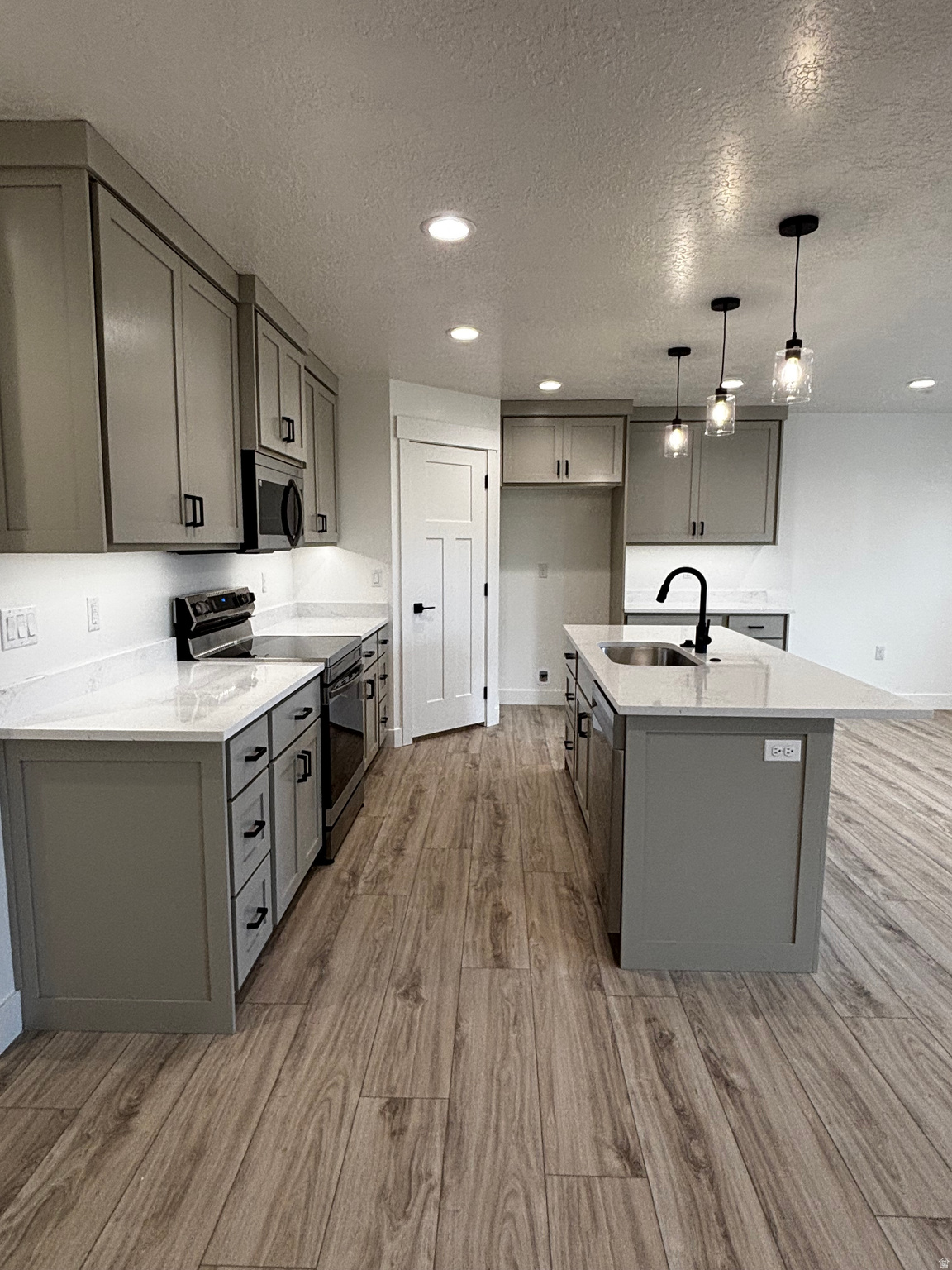 EAST RIDGE - Residential