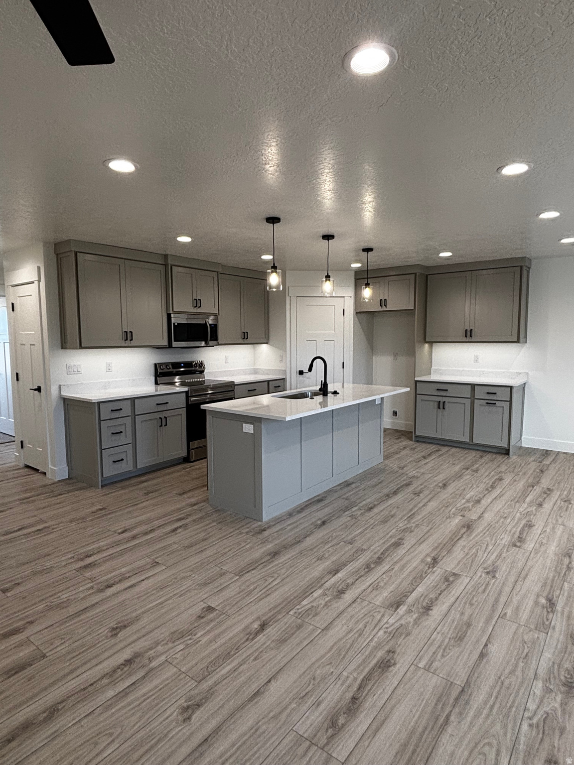 EAST RIDGE - Residential