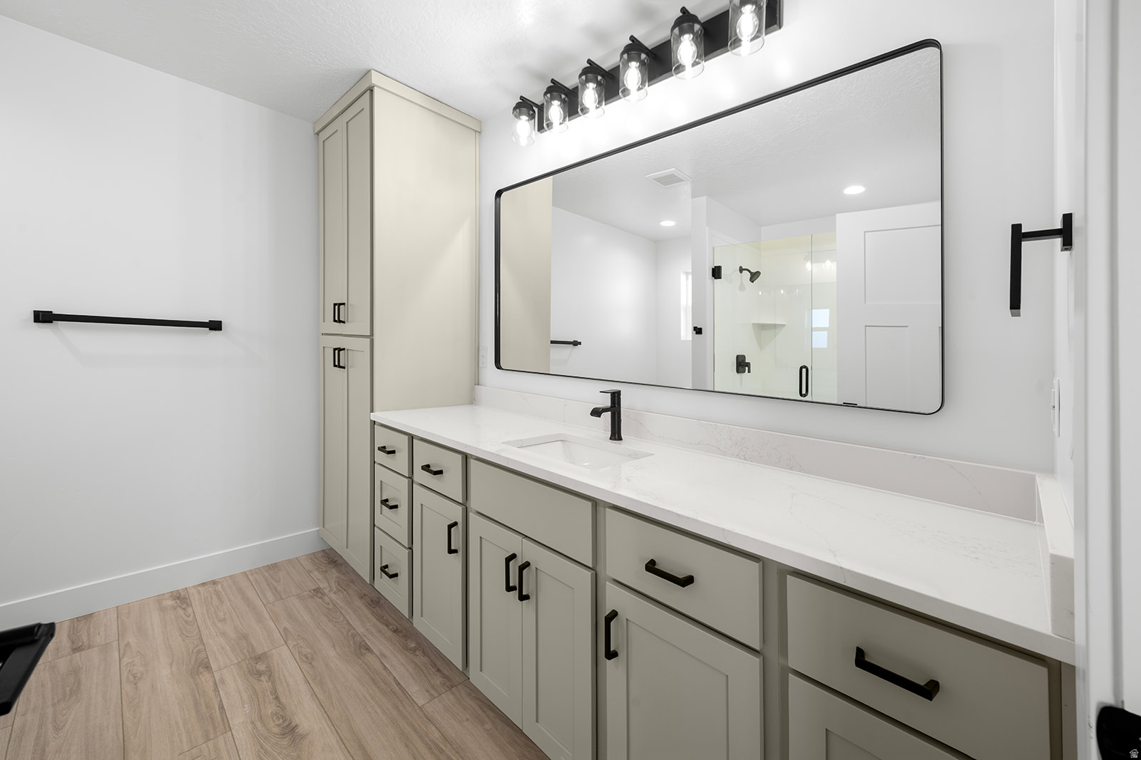 EAST RIDGE - Residential