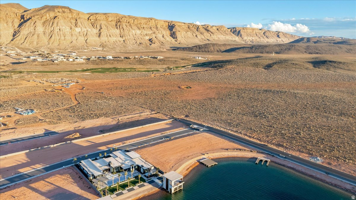 SOUTHERN SHORES - Land