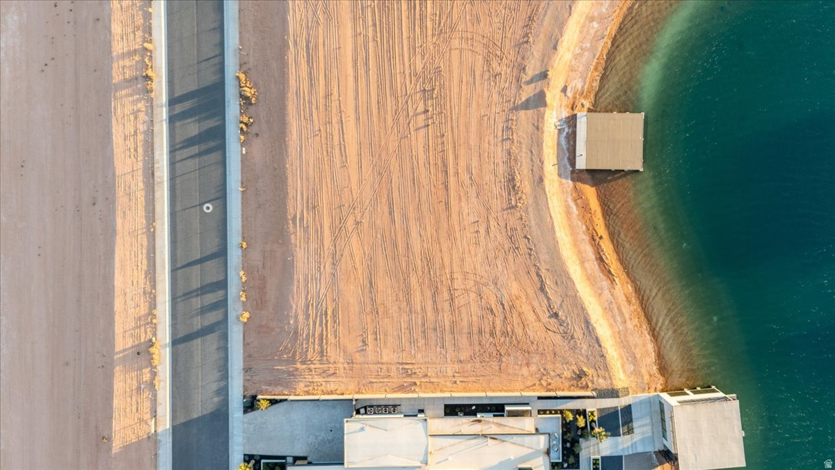 SOUTHERN SHORES - Land