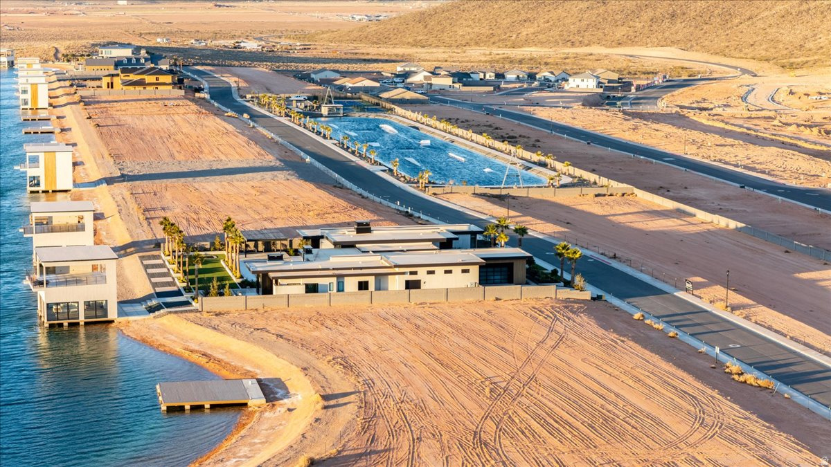 SOUTHERN SHORES - Land