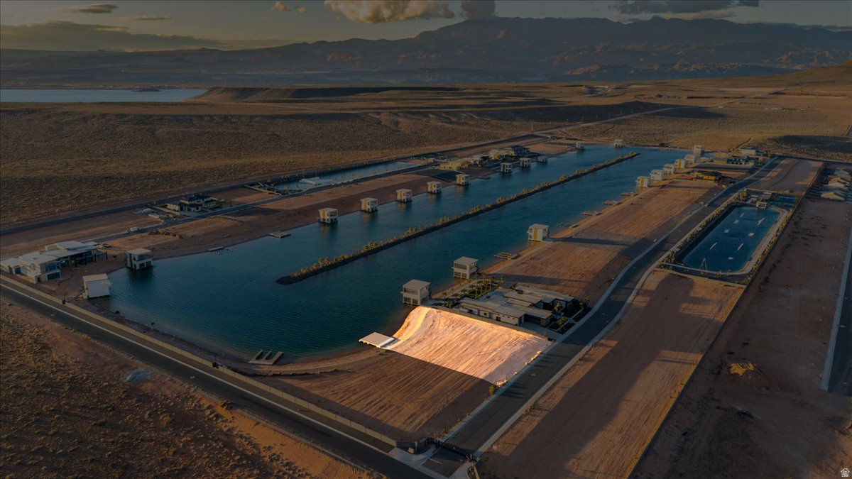 SOUTHERN SHORES - Land