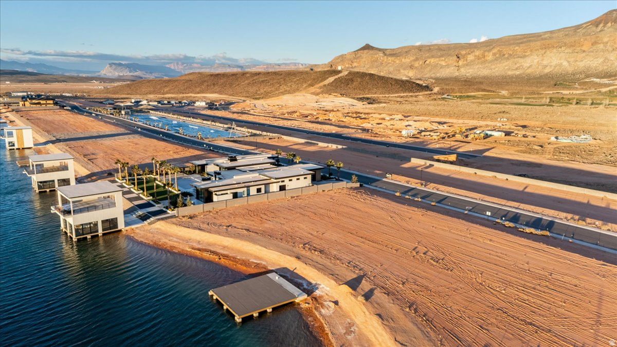 SOUTHERN SHORES - Land