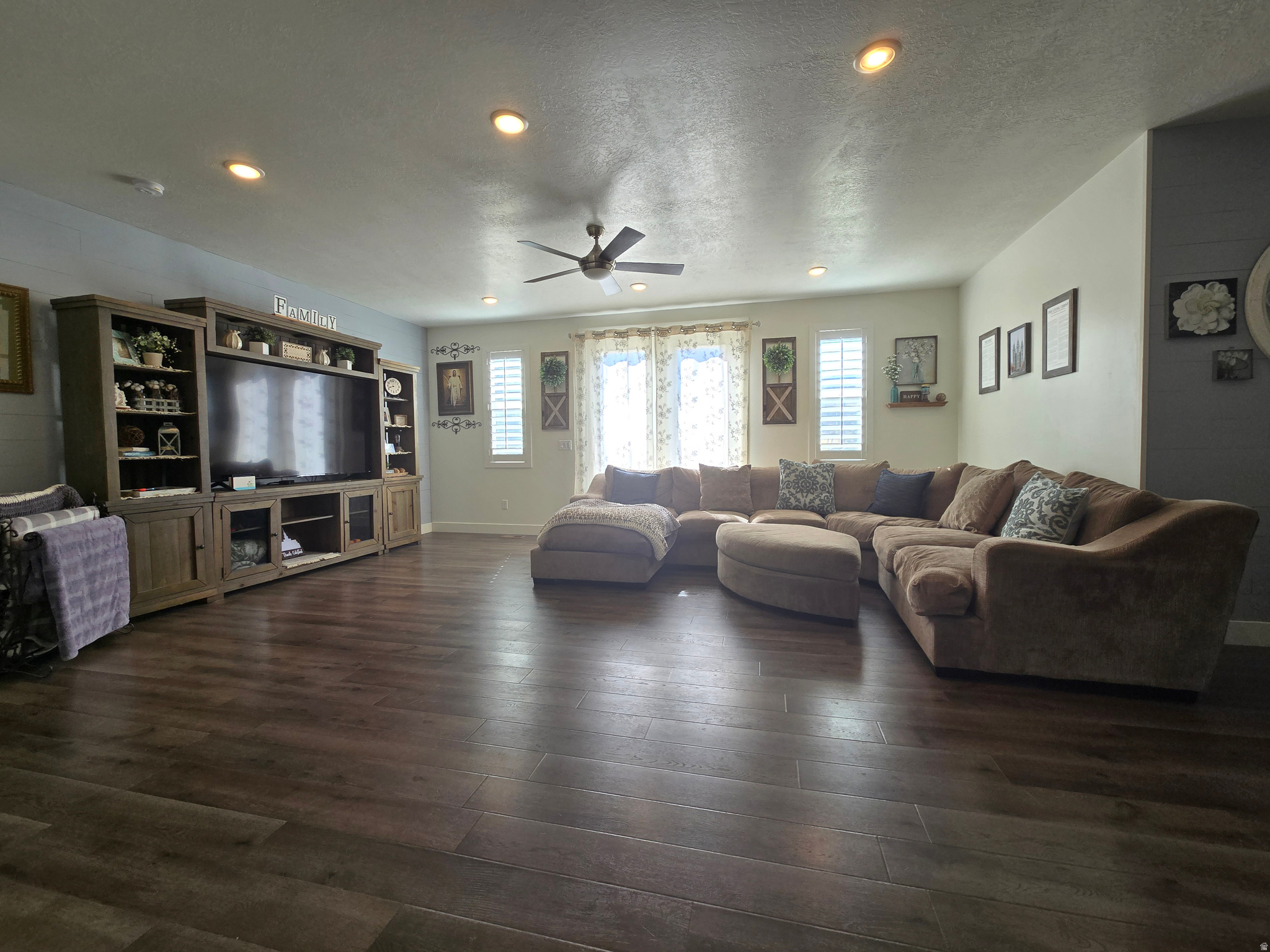 ASHLEE RIDGE - Residential