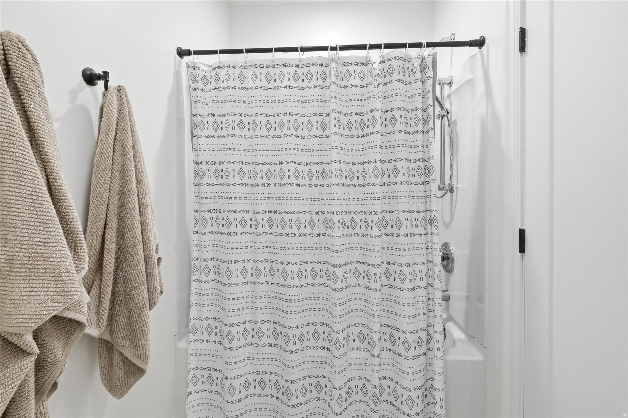 HAMPSHIRE ESTATES - Residential