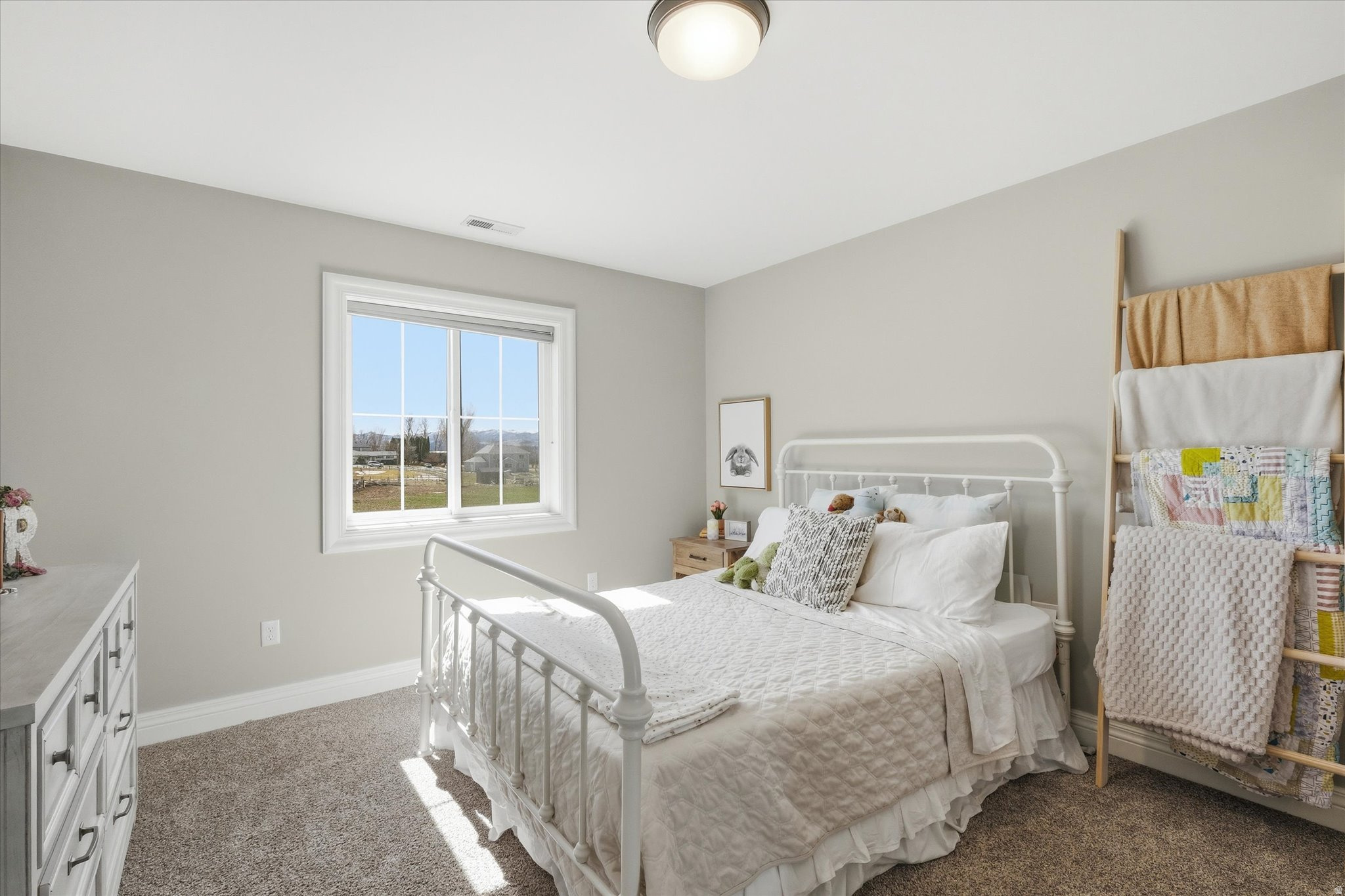 HAMPSHIRE ESTATES - Residential