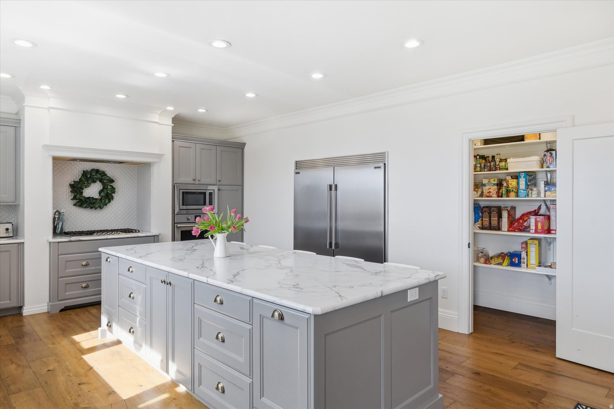 HAMPSHIRE ESTATES - Residential