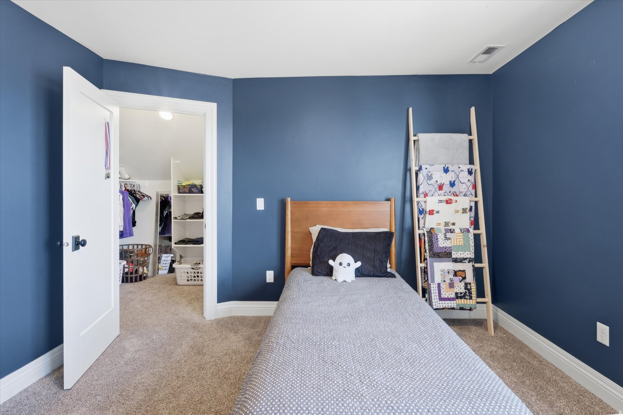 HAMPSHIRE ESTATES - Residential