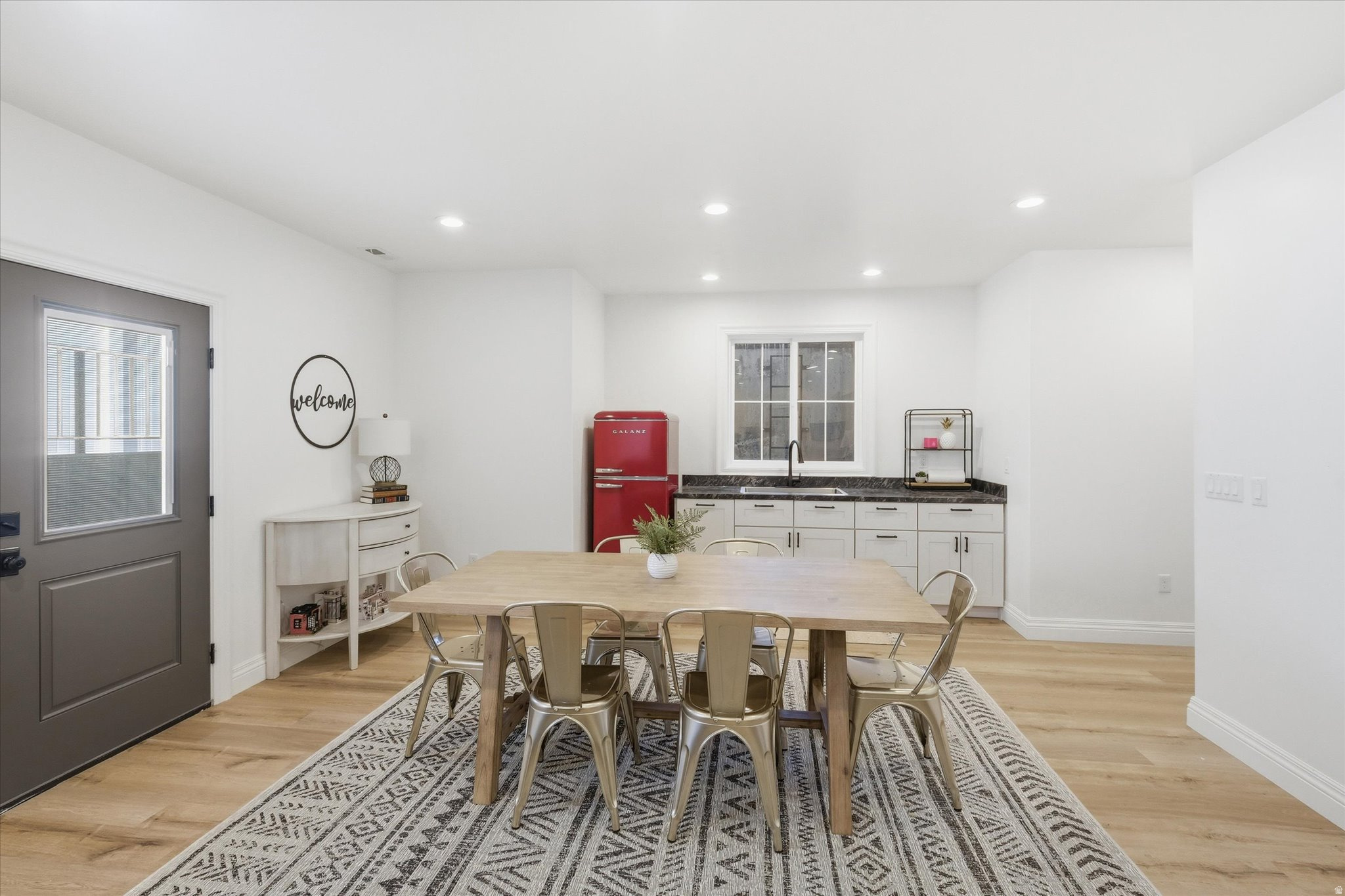 HAMPSHIRE ESTATES - Residential