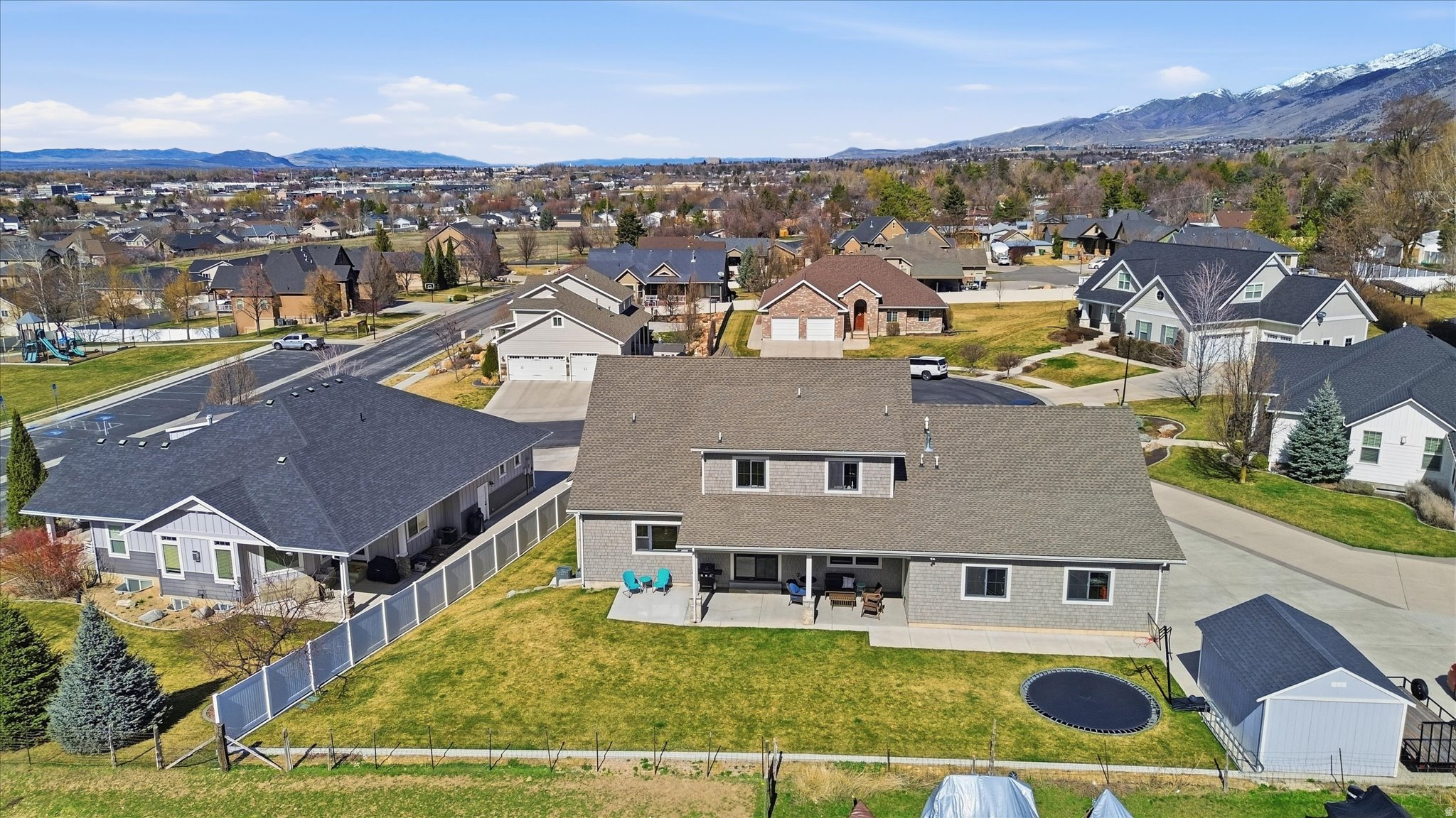 HAMPSHIRE ESTATES - Residential