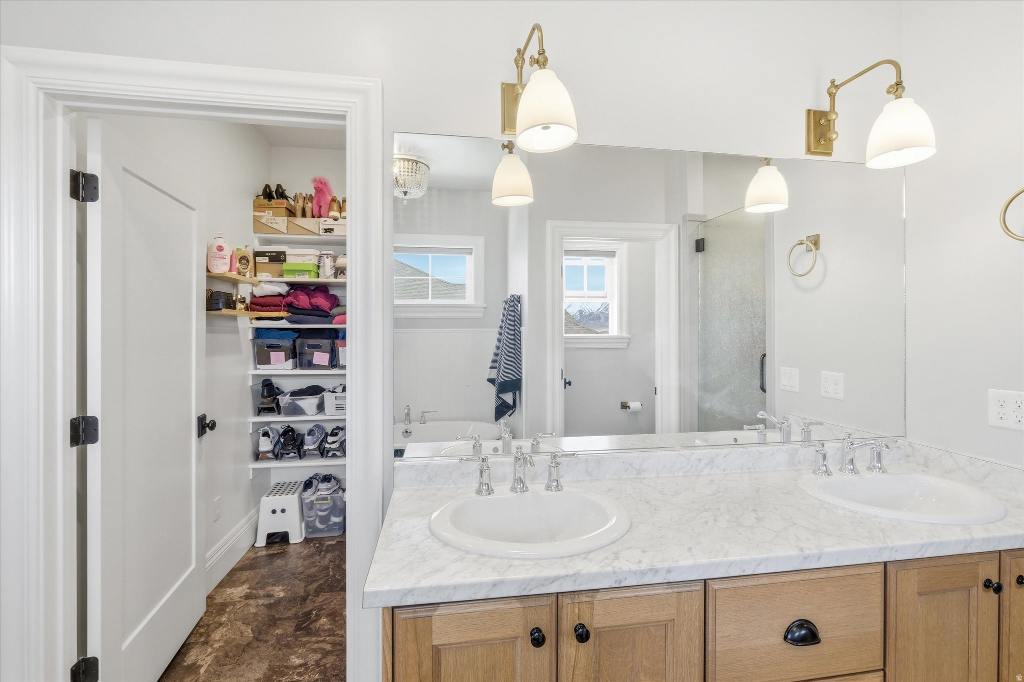 HAMPSHIRE ESTATES - Residential