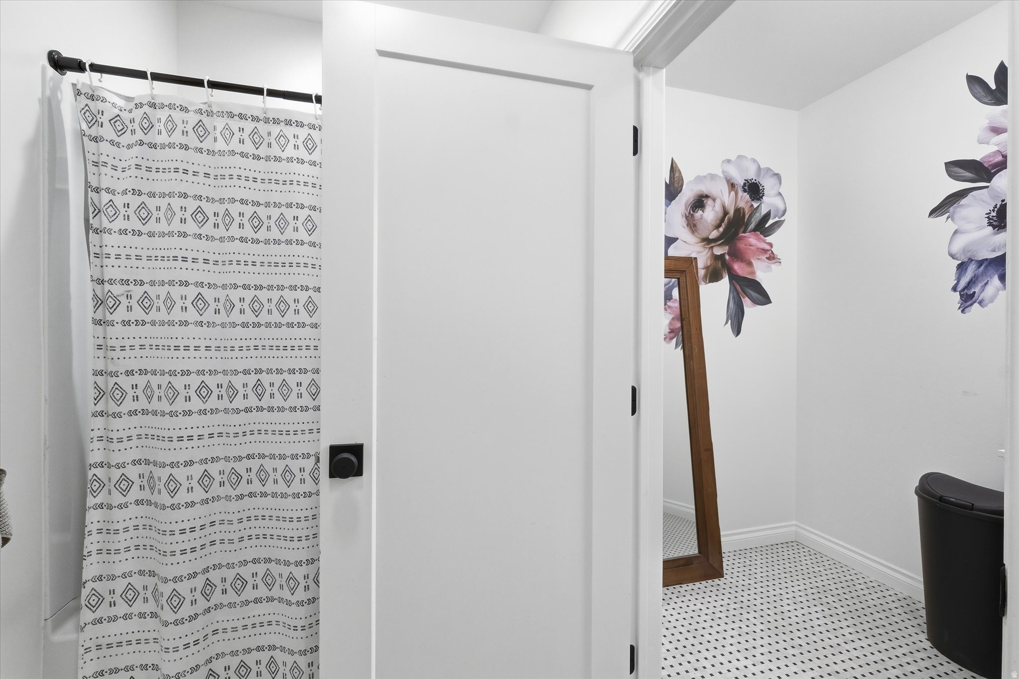 HAMPSHIRE ESTATES - Residential