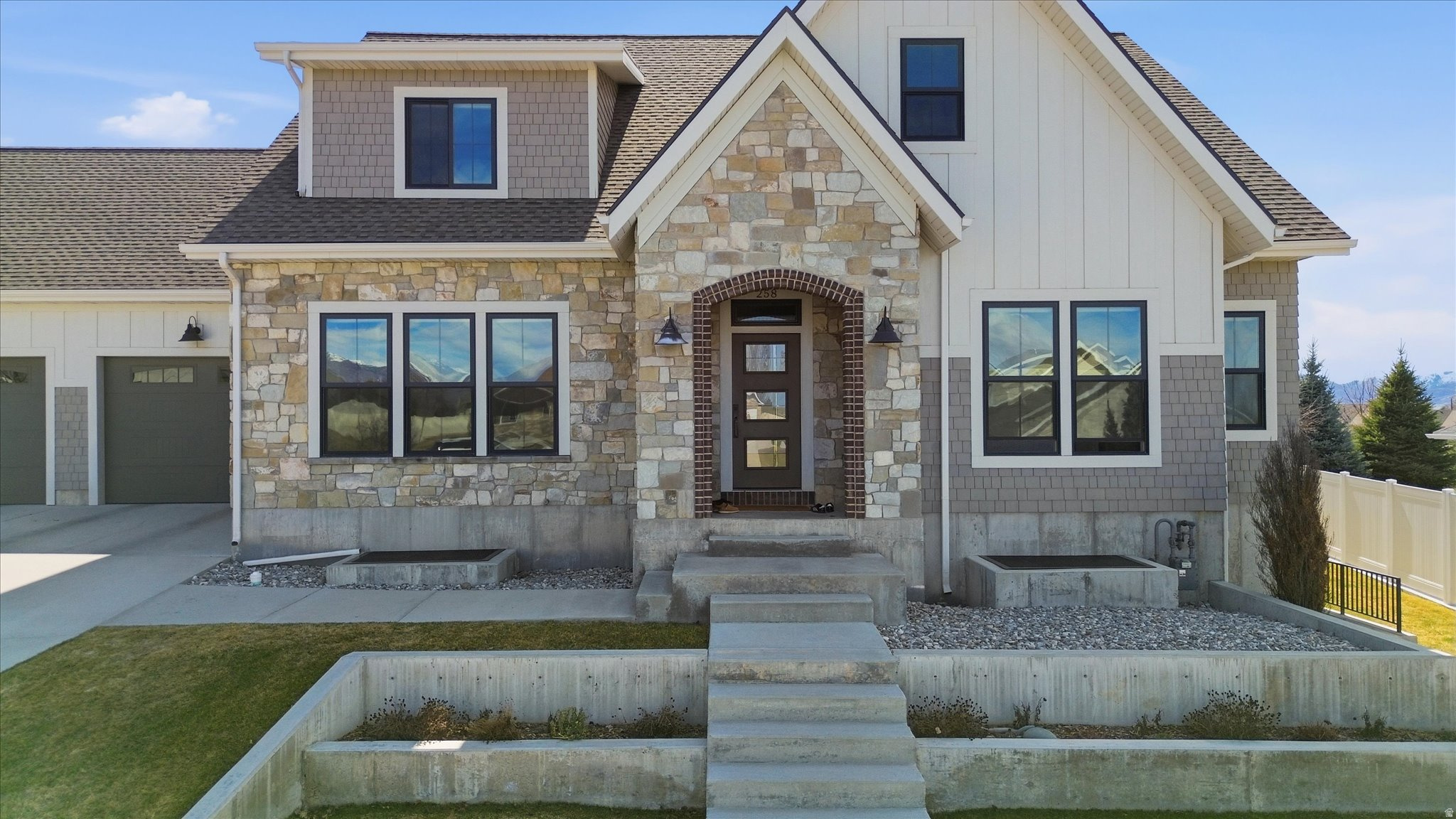 HAMPSHIRE ESTATES - Residential