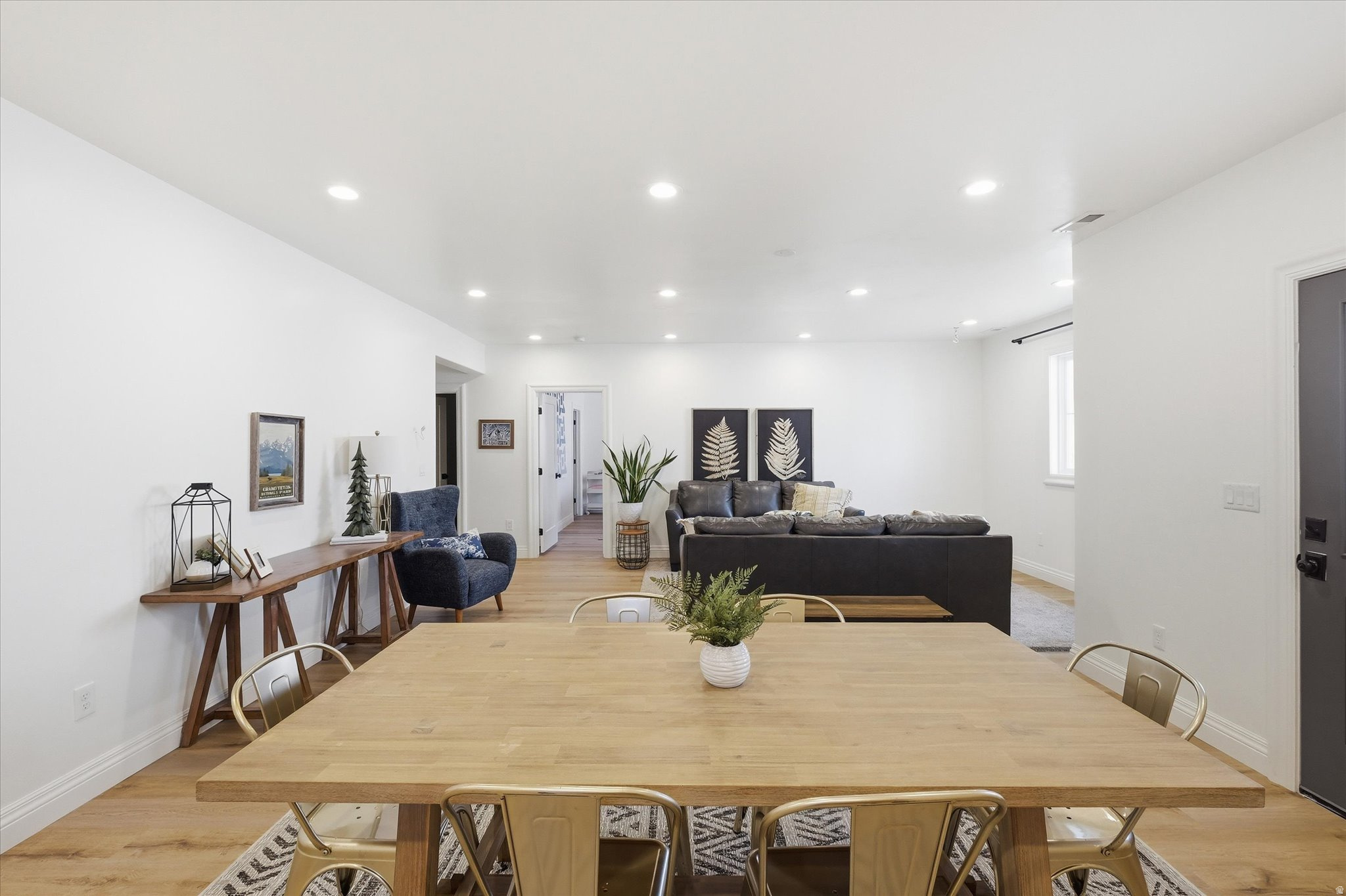 HAMPSHIRE ESTATES - Residential