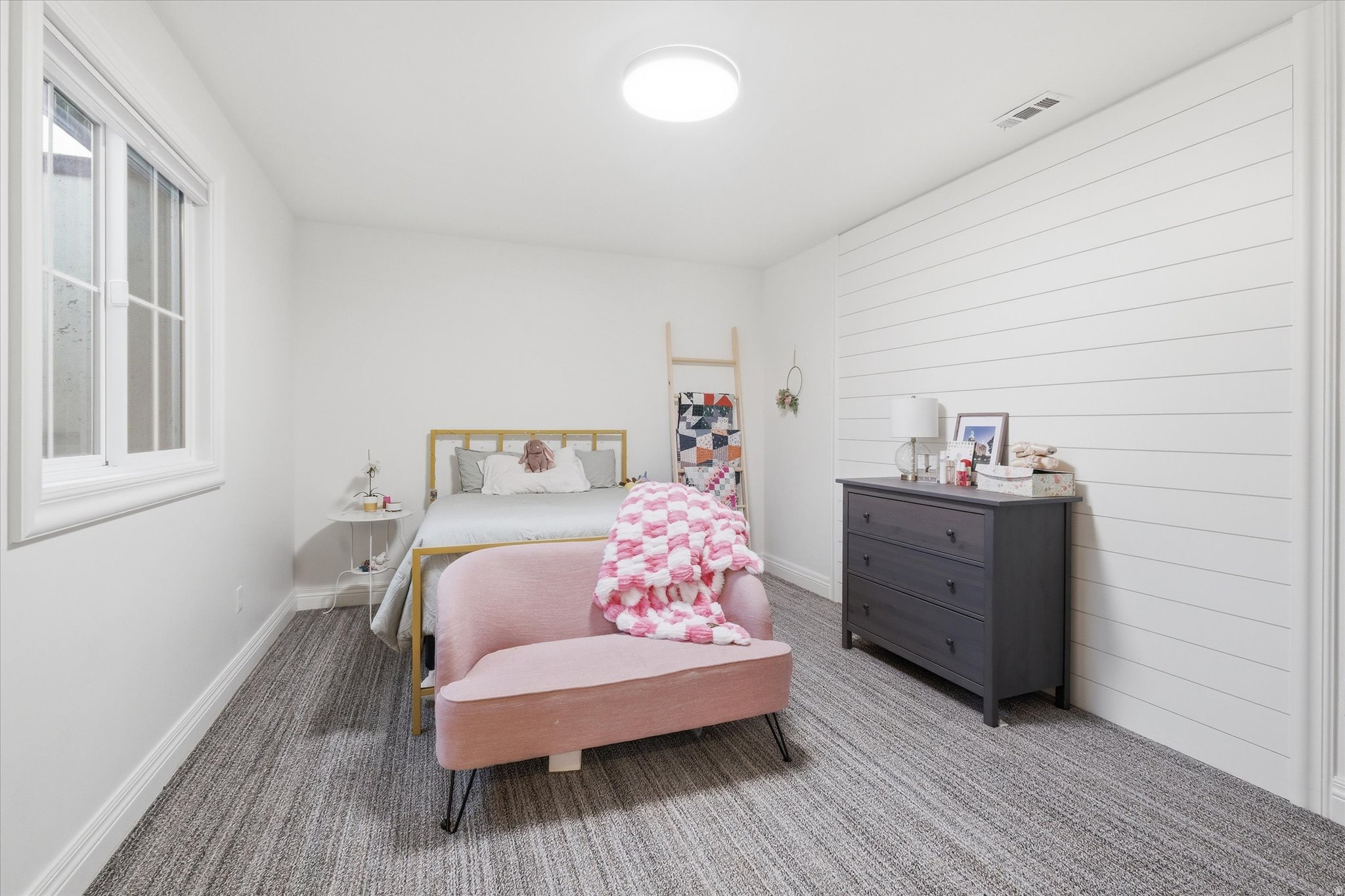 HAMPSHIRE ESTATES - Residential