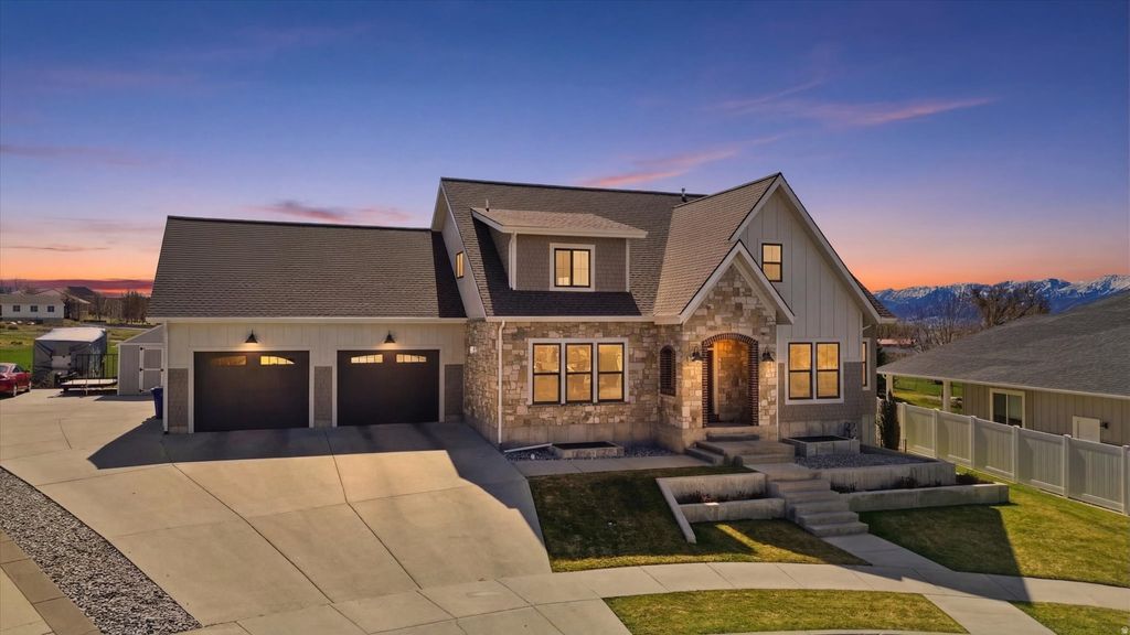 Photo of 258 W 575 S, Providence, UT 84332 (MLS # 2143476)