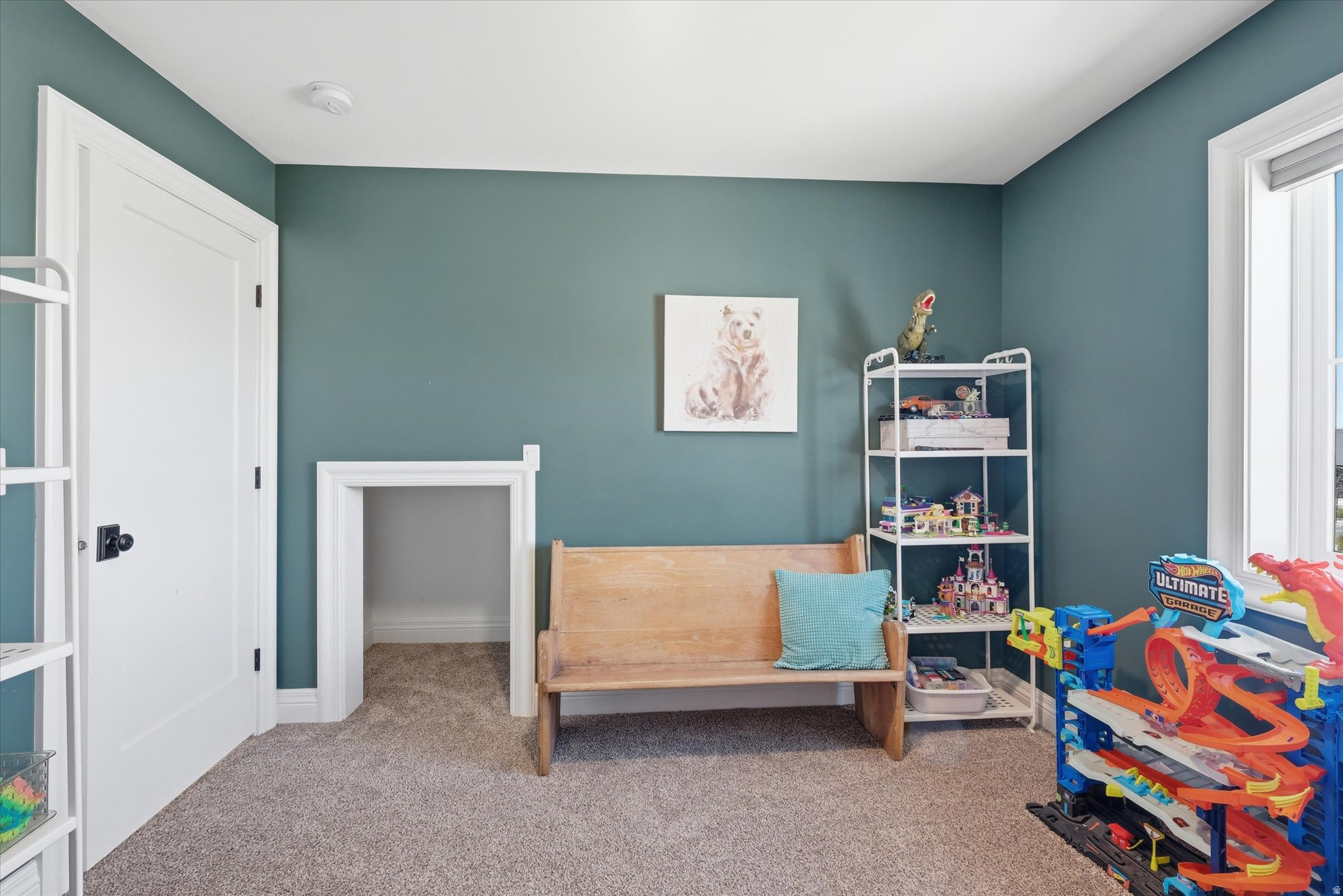 HAMPSHIRE ESTATES - Residential