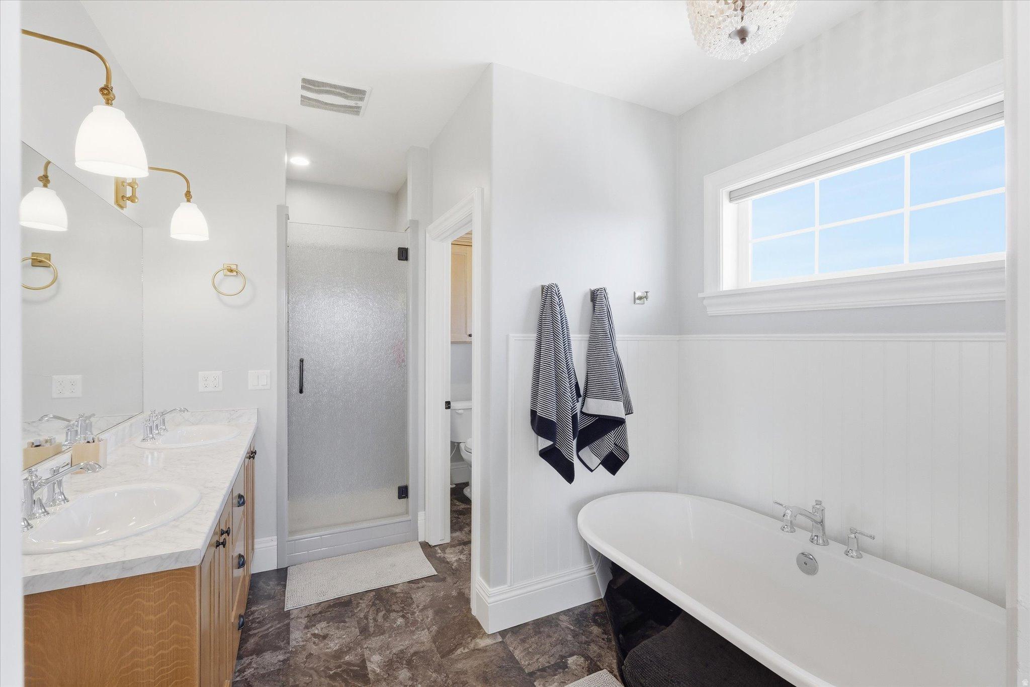 HAMPSHIRE ESTATES - Residential