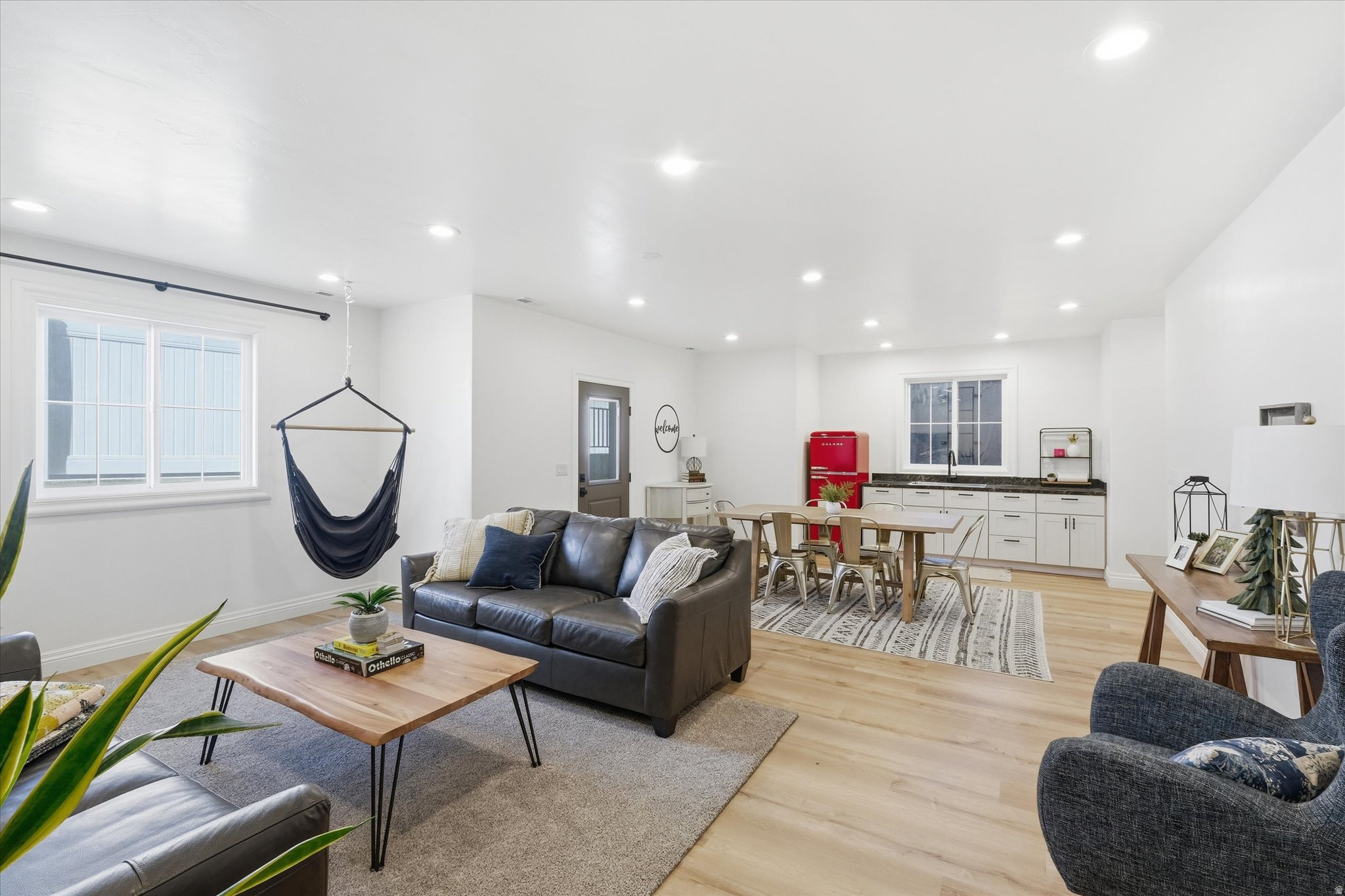 HAMPSHIRE ESTATES - Residential