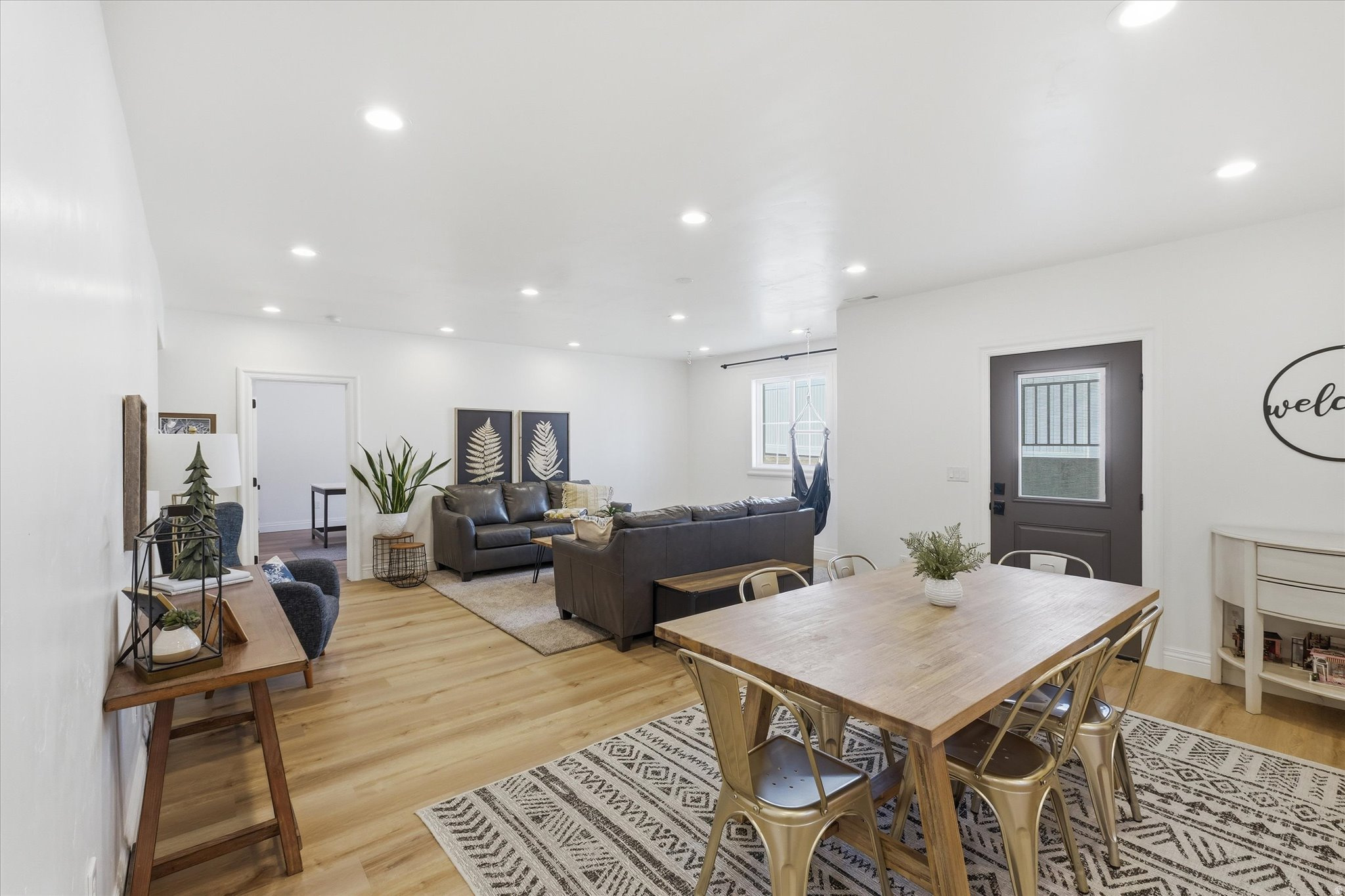 HAMPSHIRE ESTATES - Residential