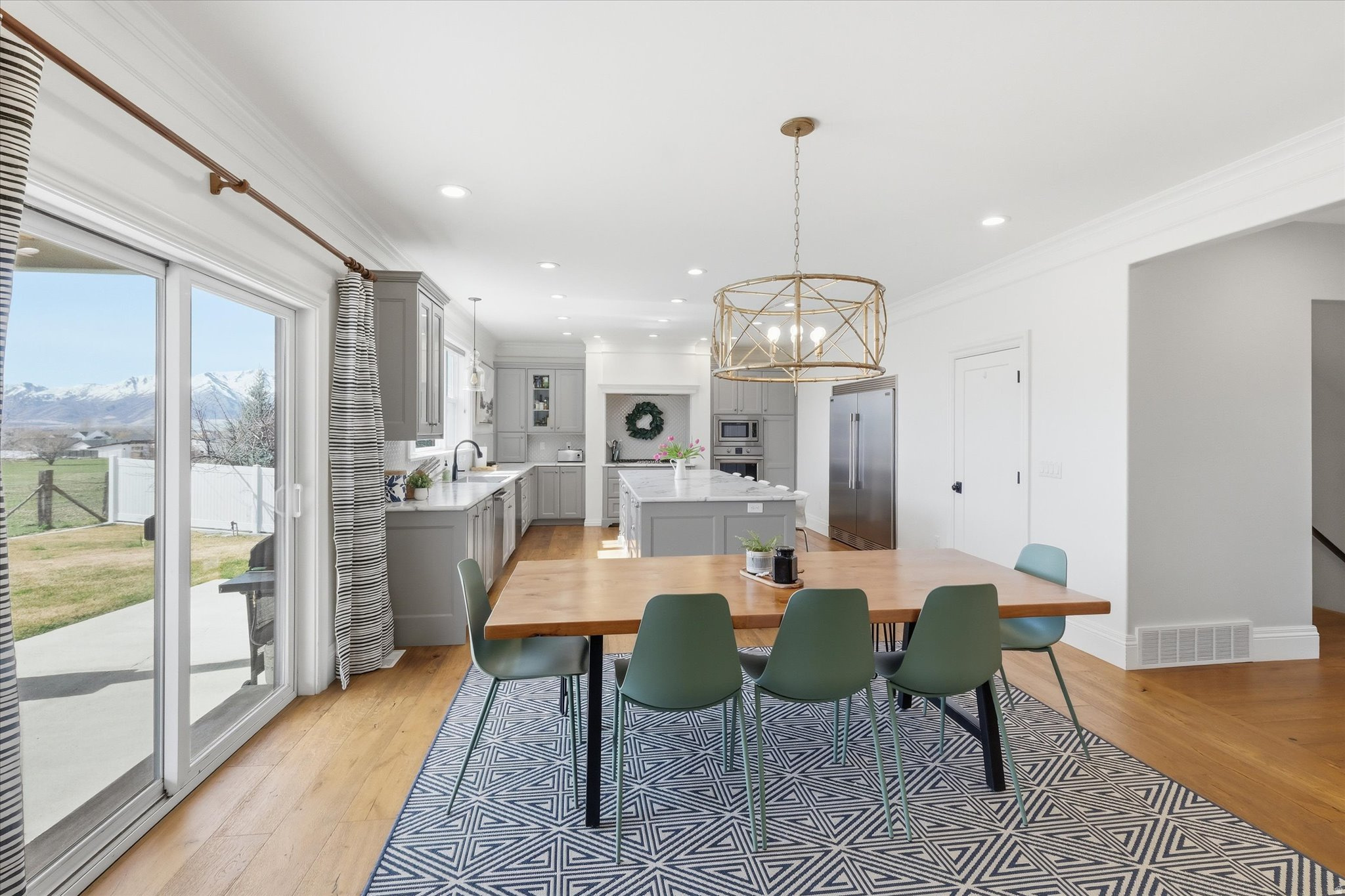 HAMPSHIRE ESTATES - Residential