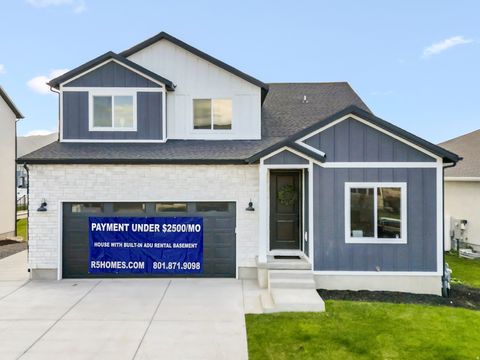 Photo of 5410 N LINDBERGH LANE LN #525, Eagle Mountain, UT 84005 (MLS # 2126519)